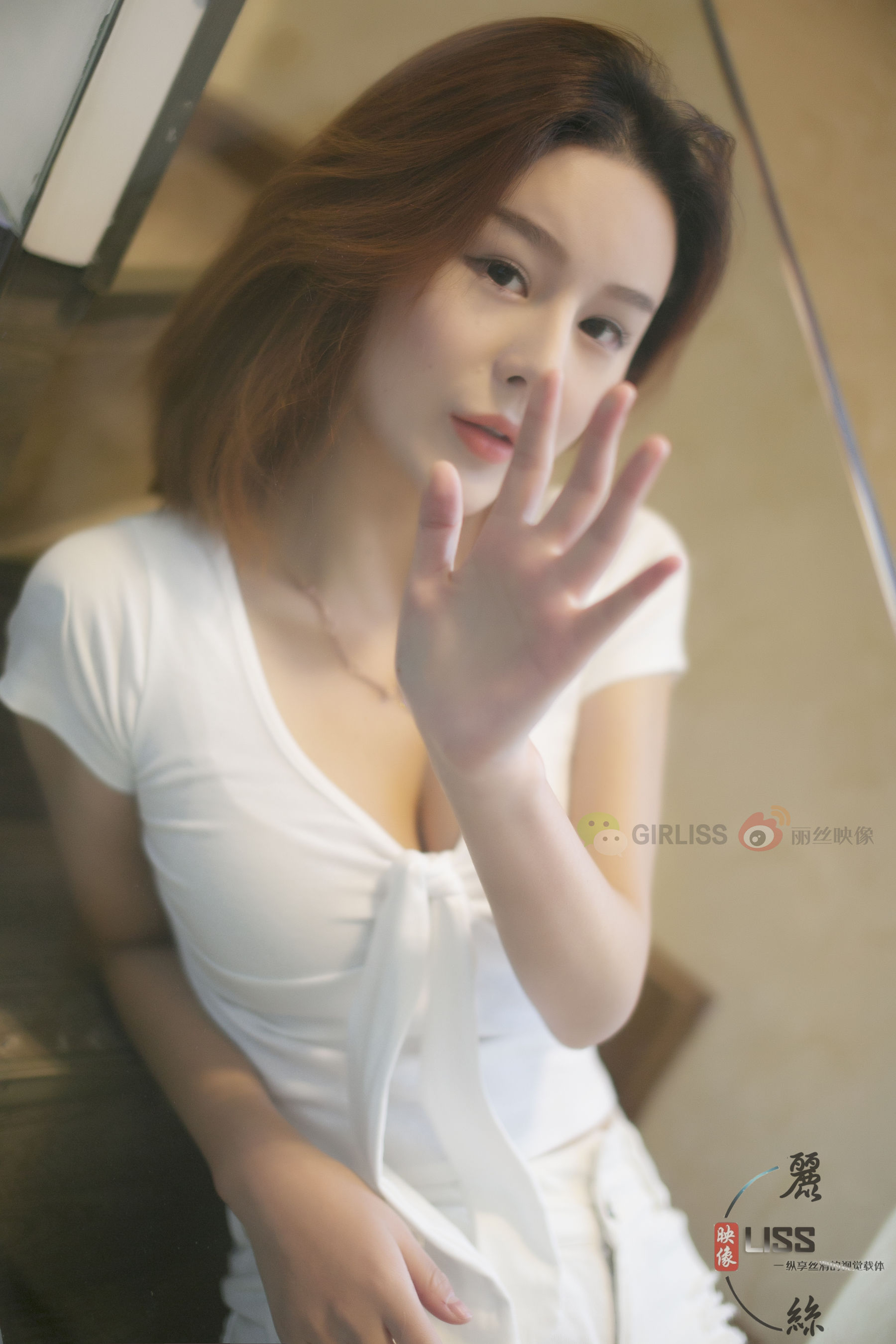 [丽丝映像GIRLISS]  梁冰 室内1 肉丝美腿
