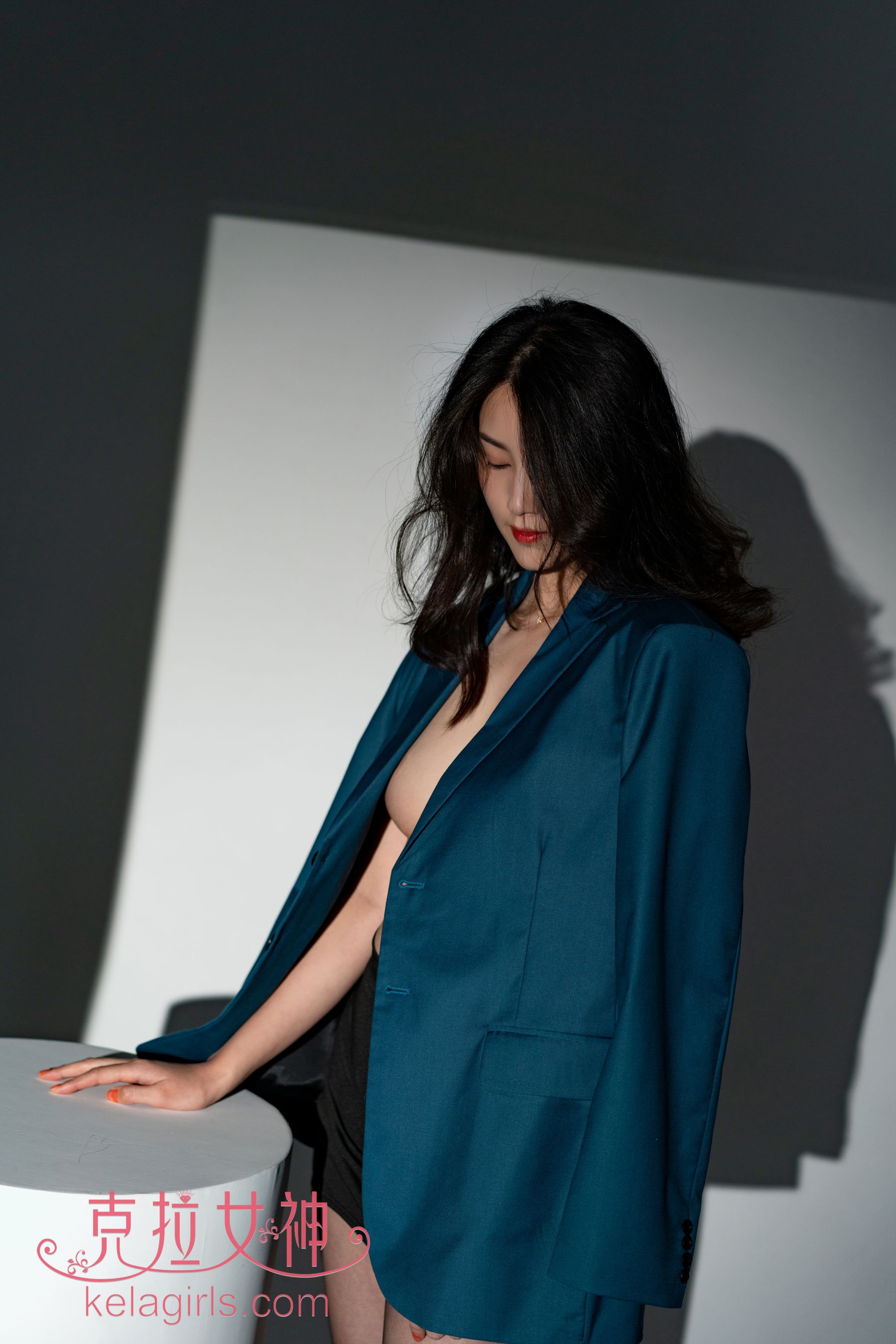[克拉女神Kelagirls]  王睿 形单影只