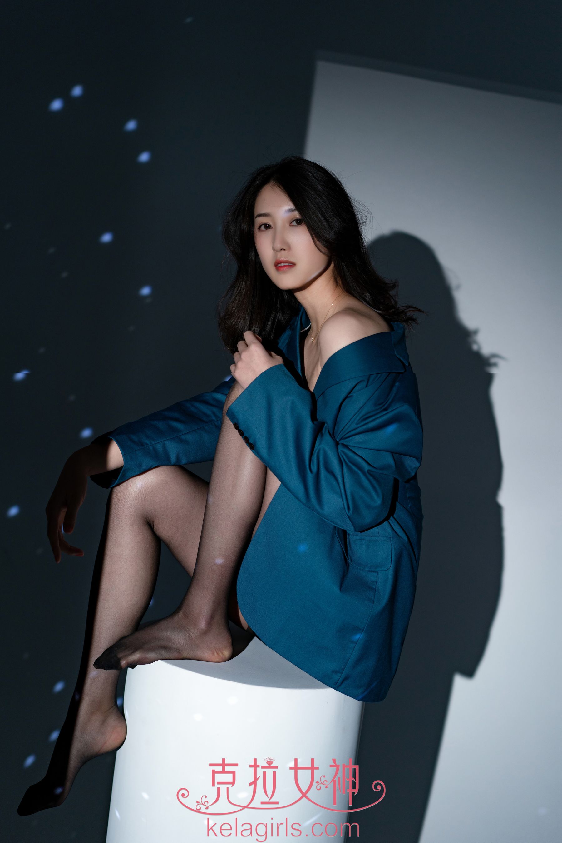 [克拉女神Kelagirls]  王睿 形单影只
