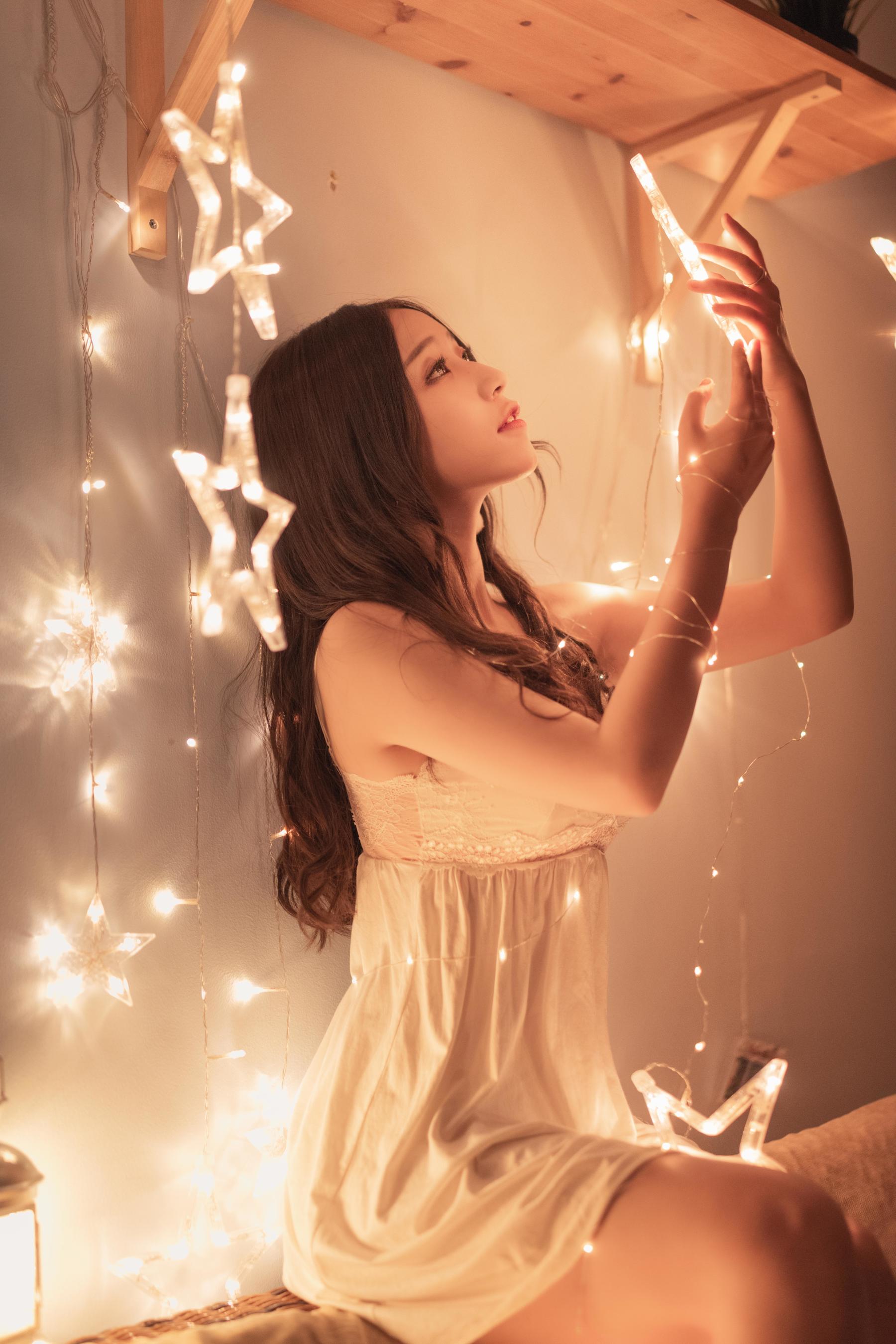 [Cosplay] 动漫博主穆零Mu0 - 灯下睡衣