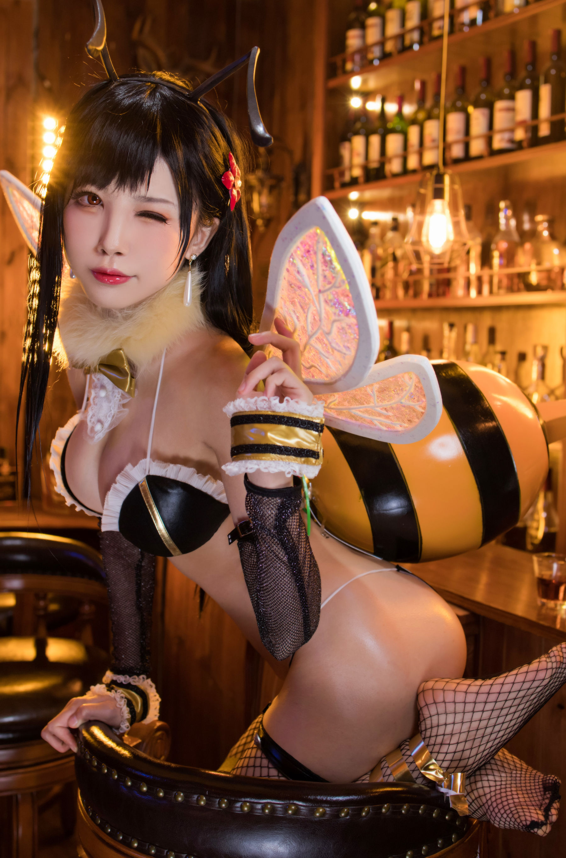 [Cosplay] 动漫博主水淼aqua - 黑皮蜜蜂