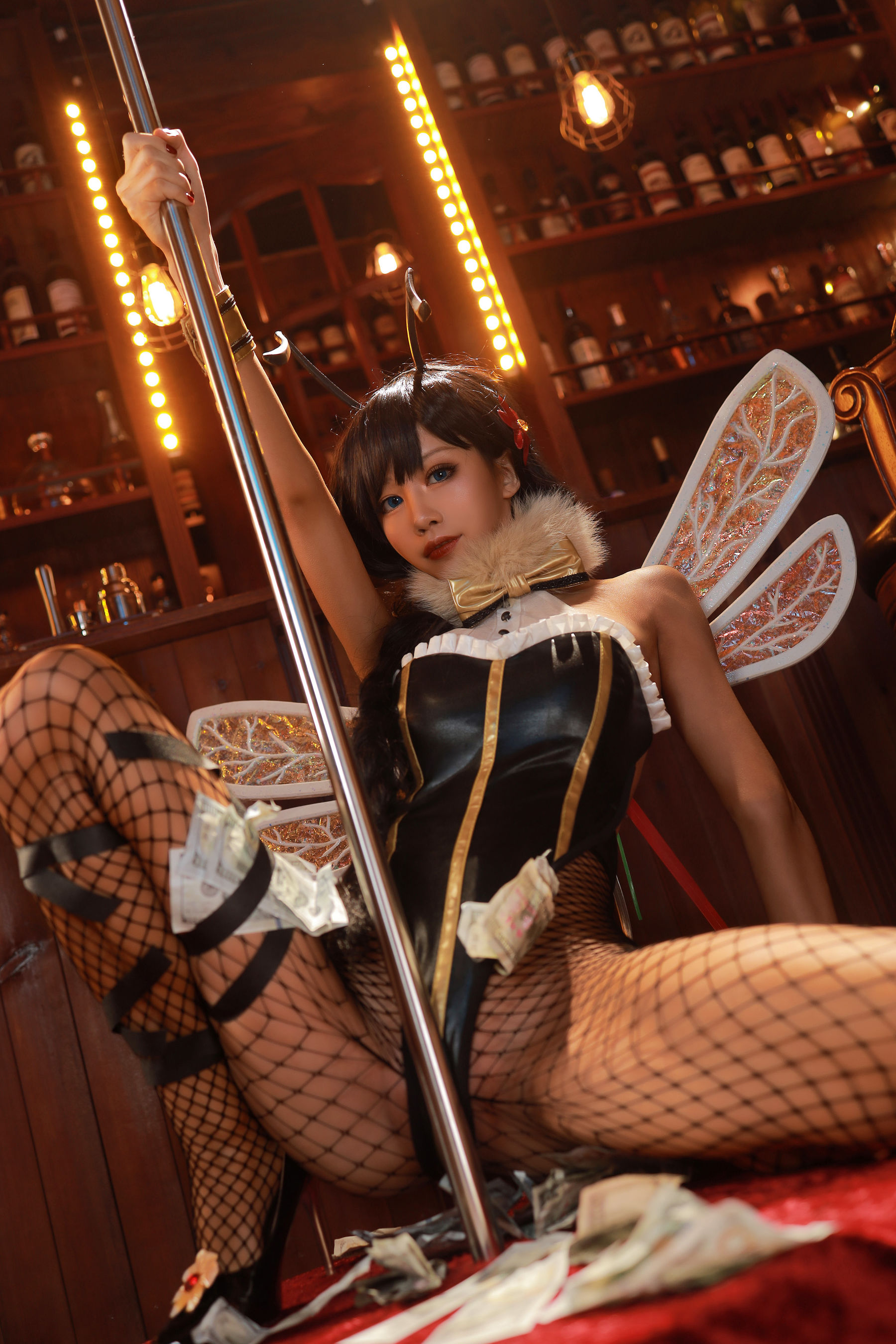 [Cosplay] 动漫博主水淼aqua - 黑皮蜜蜂