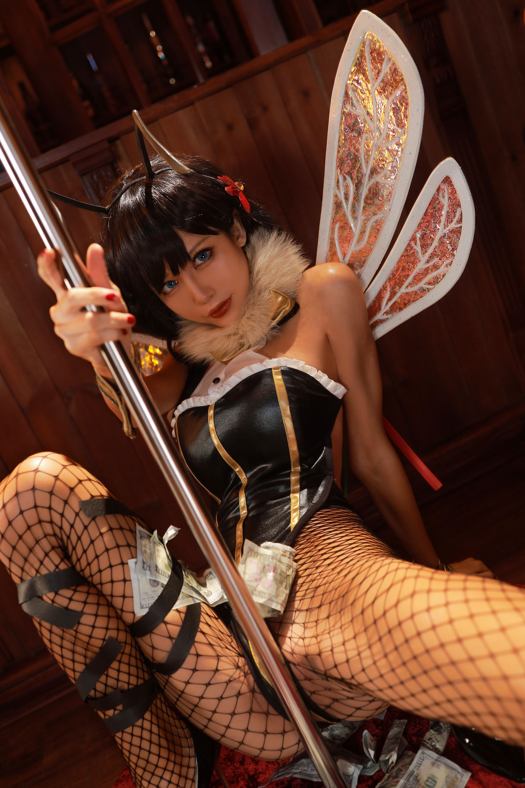 [Cosplay] 动漫博主水淼aqua - 黑皮蜜蜂