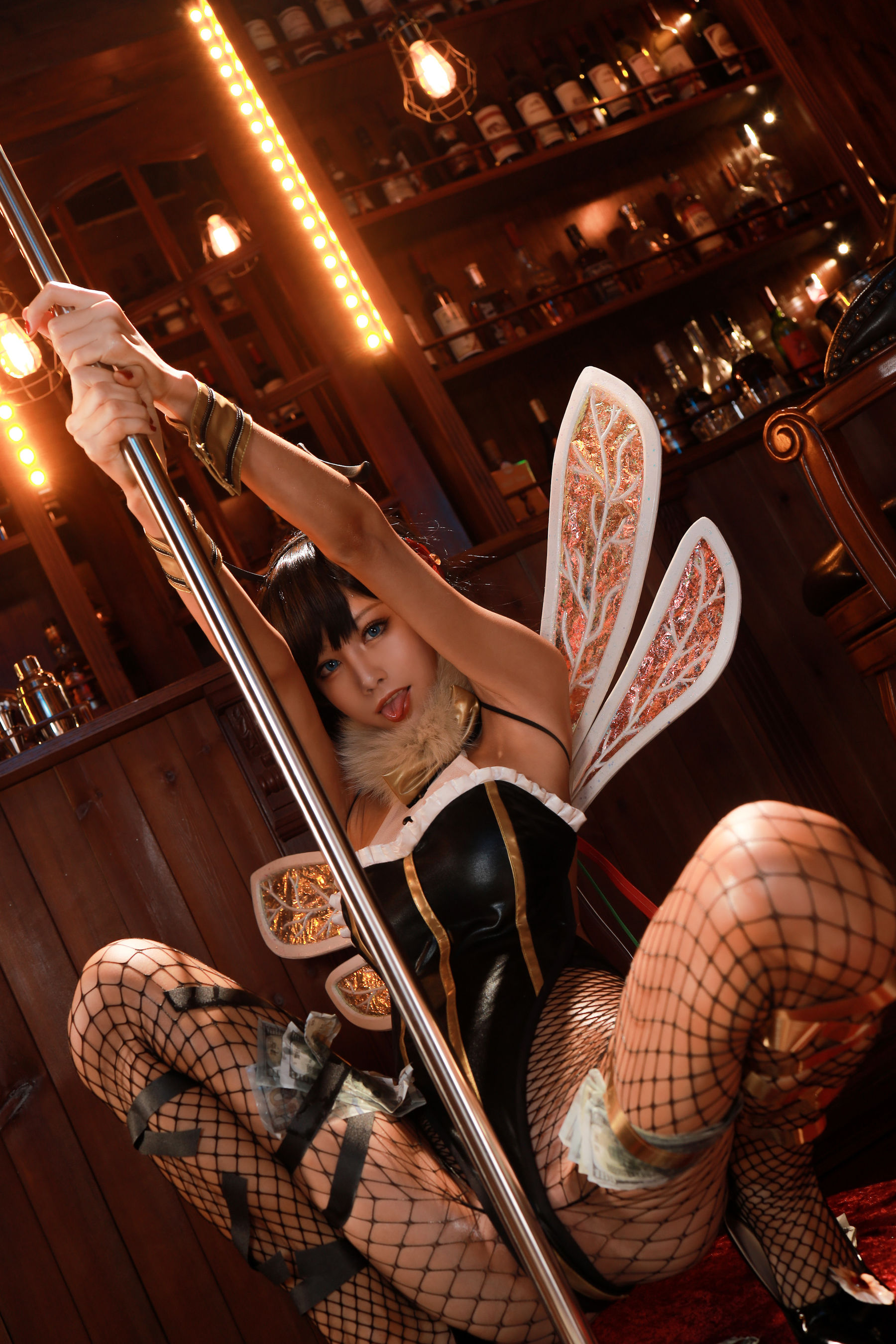 [Cosplay] 动漫博主水淼aqua - 黑皮蜜蜂