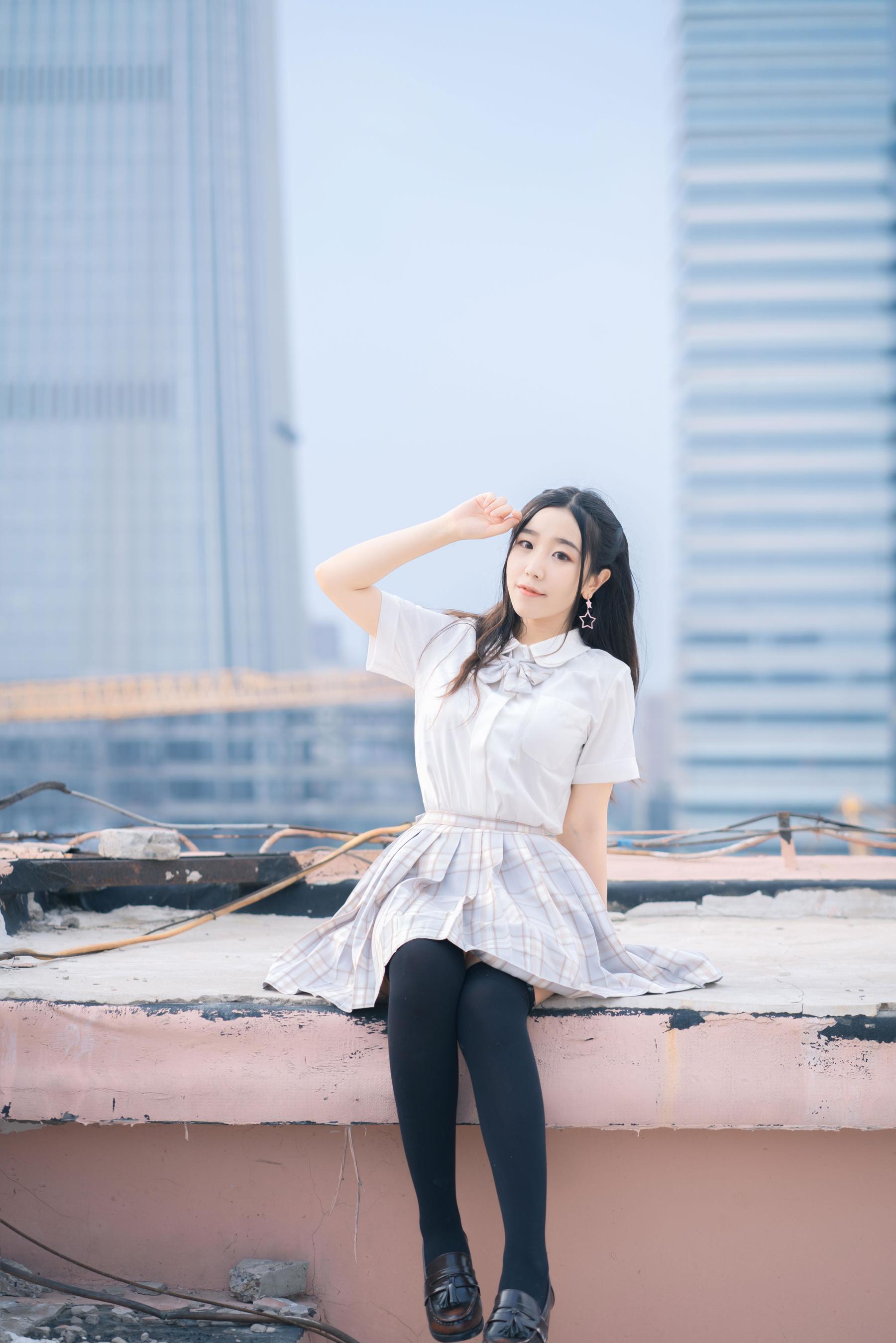 [Cosplay] 动漫博主穆零Mu0 - 天台jk