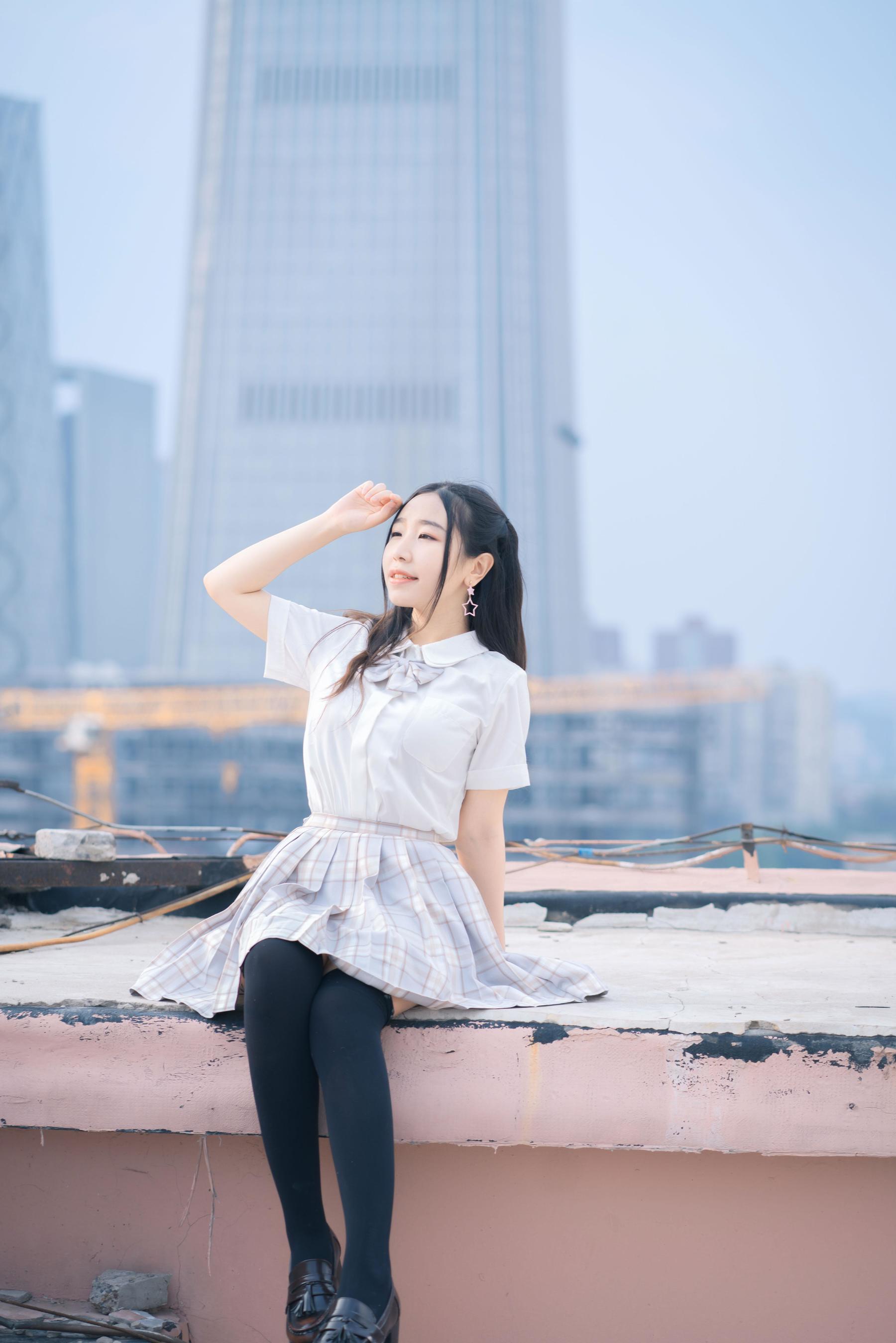 [Cosplay] 动漫博主穆零Mu0 - 天台jk