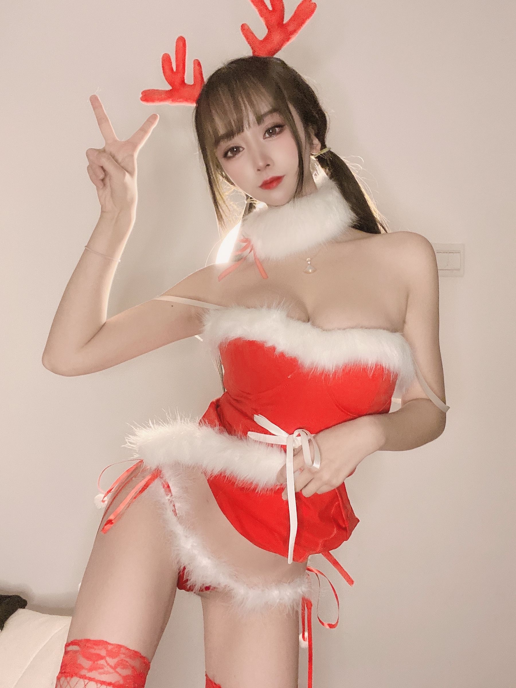 [Cosplay] 斗鱼米线线sama - 圣诞特辑