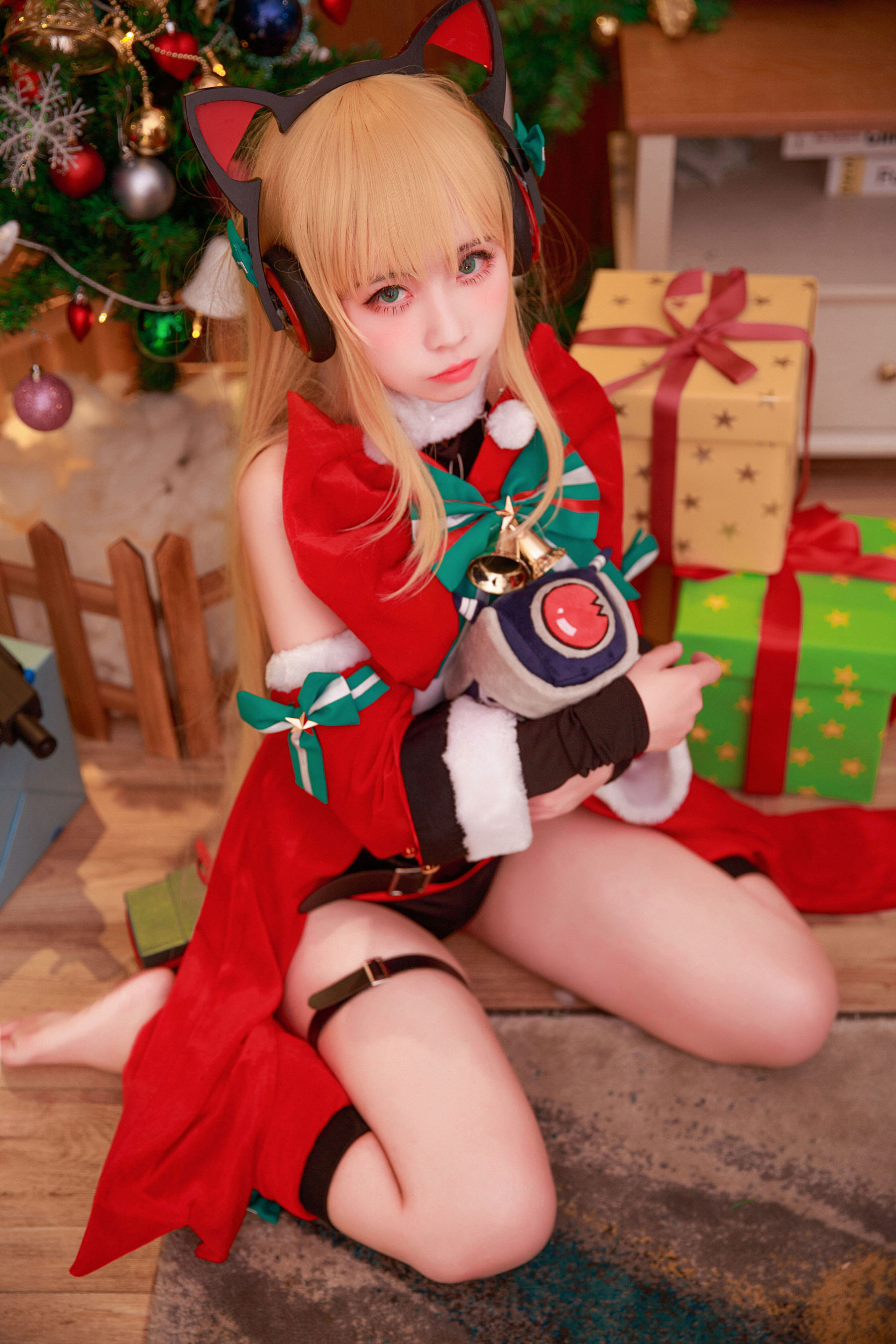 [Cosplay] 动漫博主G44不会受伤 - TMP圣诞
