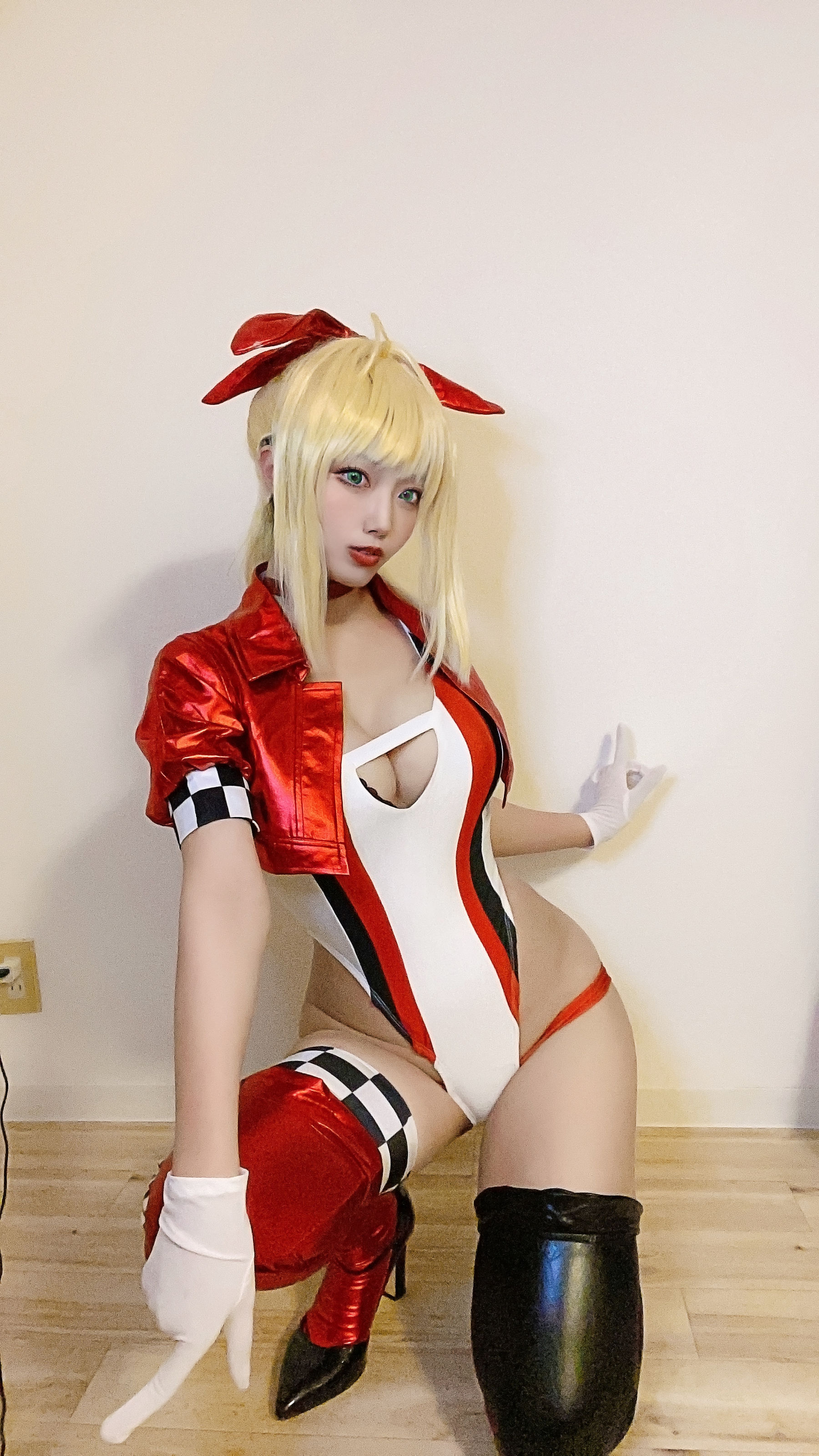 [Cosplay] 动漫博主切切celia - 尼禄赛车