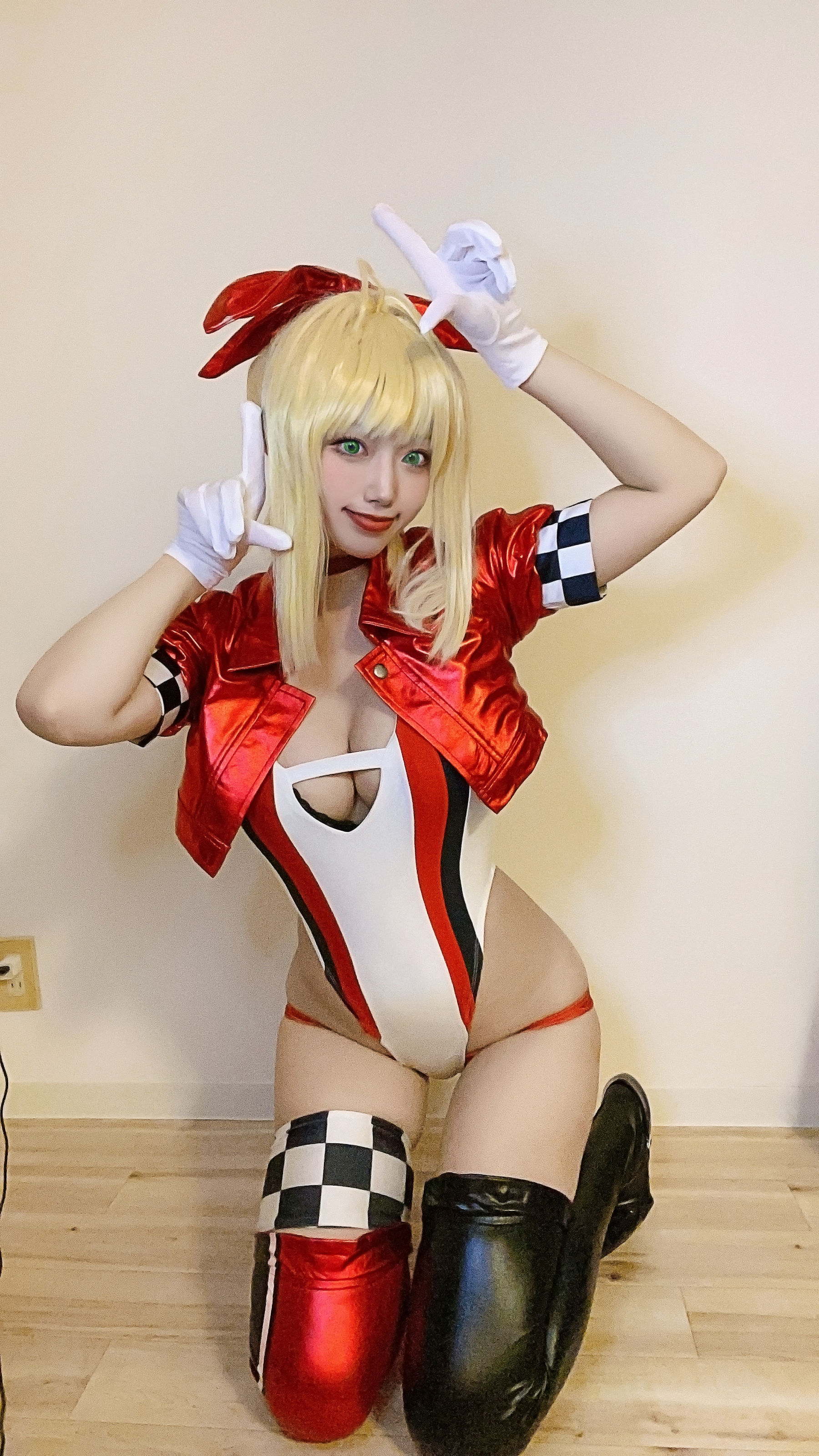 [Cosplay] 动漫博主切切celia - 尼禄赛车