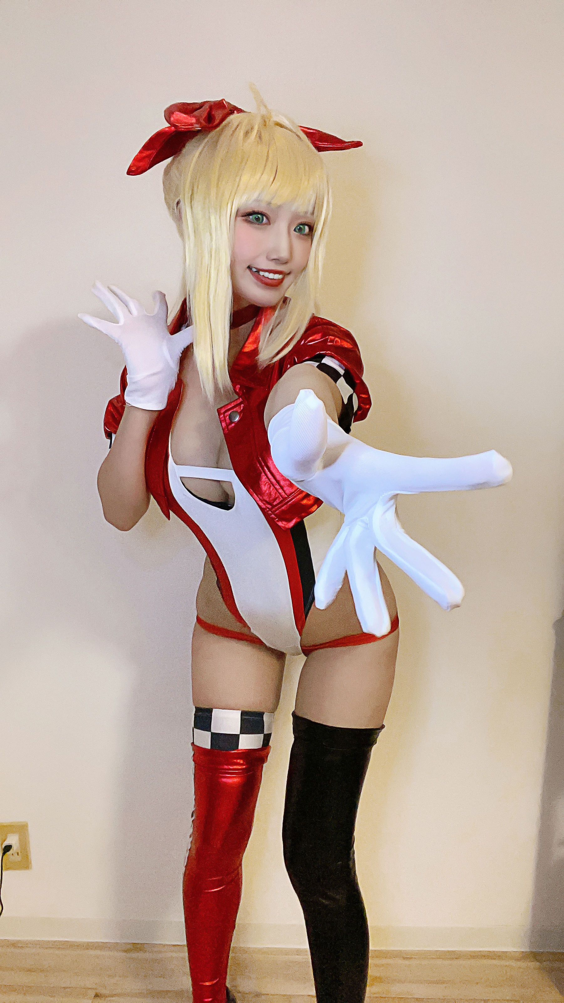 [Cosplay] 动漫博主切切celia - 尼禄赛车