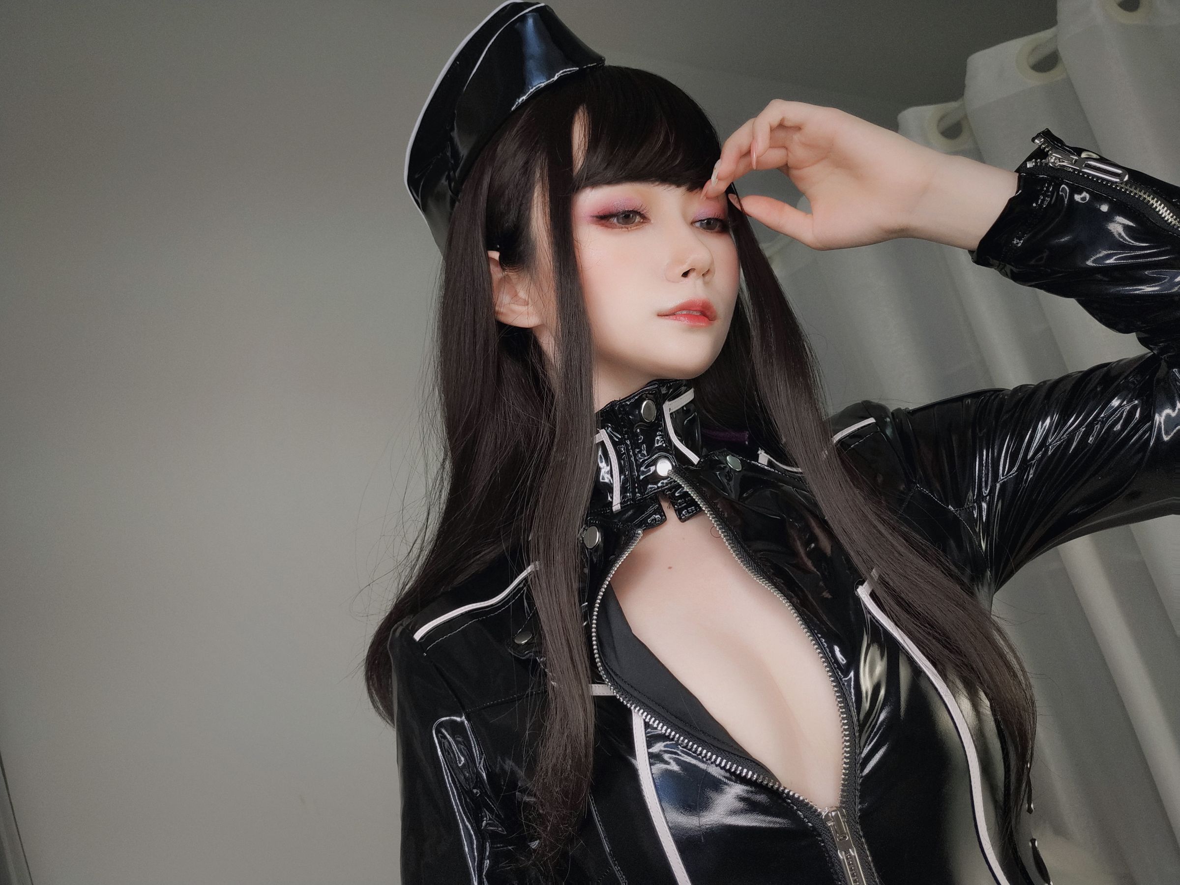 [Cosplay] Coser小姐姐白银 - 通讯官
