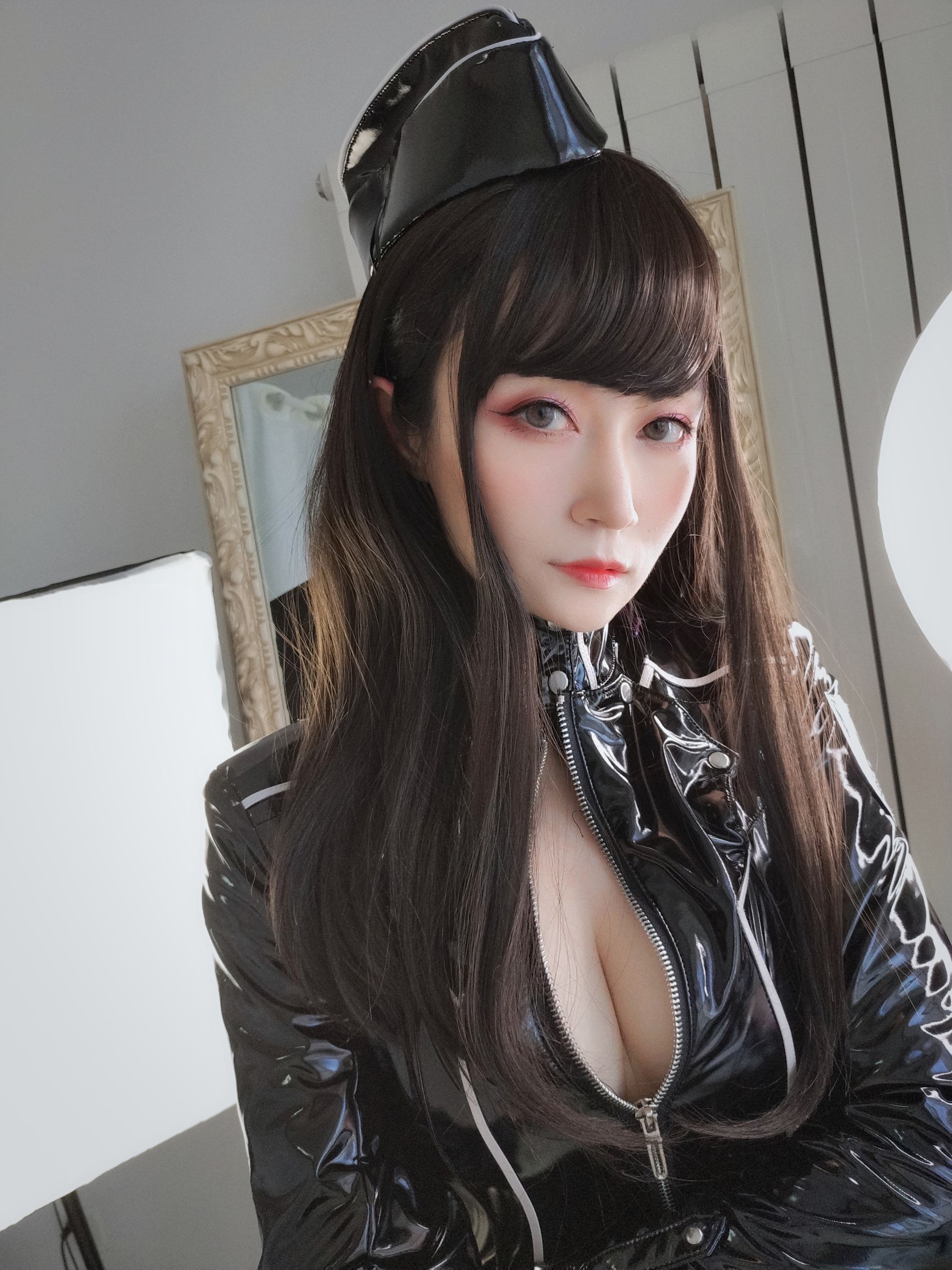 [Cosplay] Coser小姐姐白银 - 通讯官