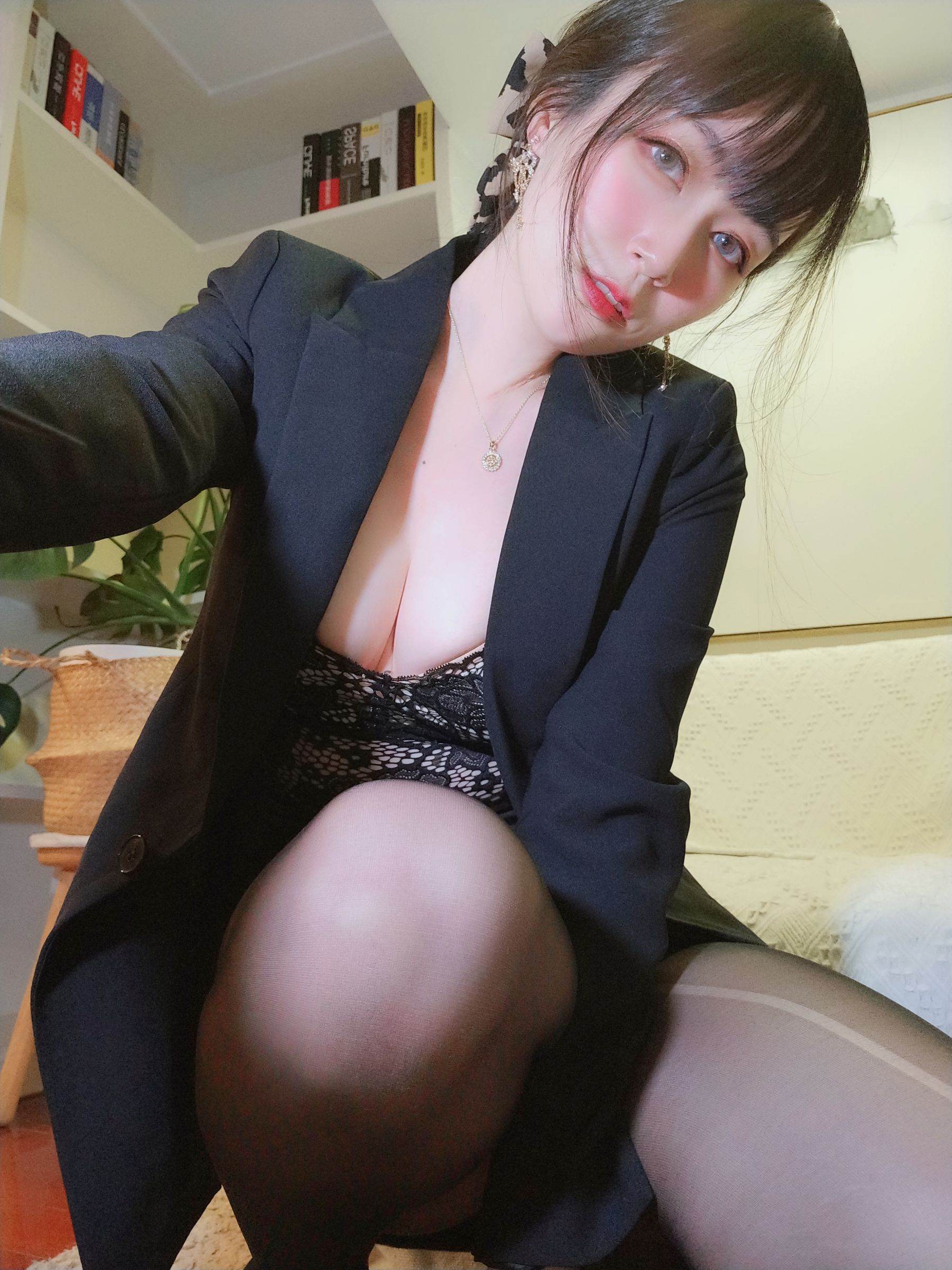 [Cosplay] Coser小姐姐白银 - 西服