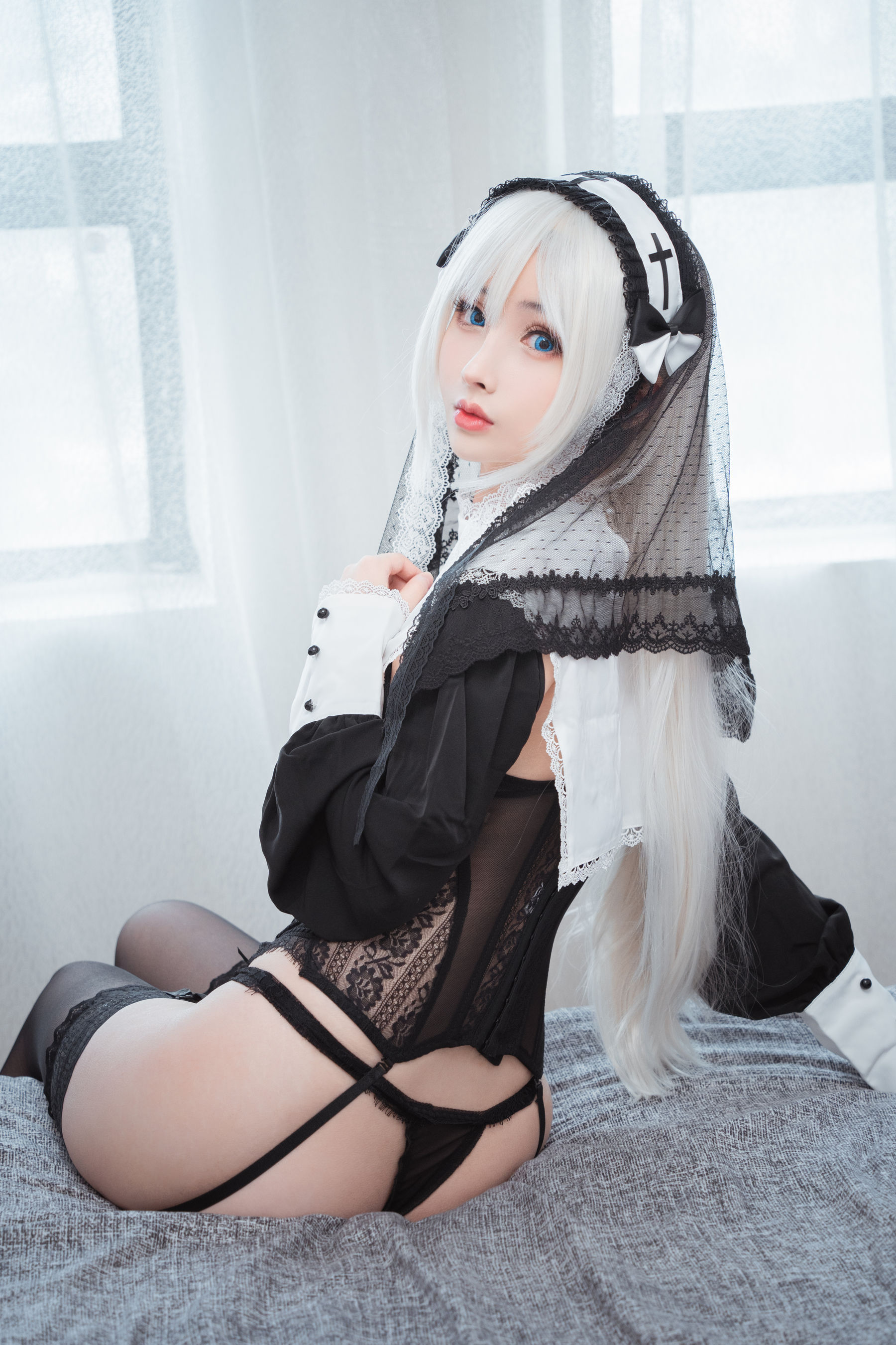 [Cosplay] COS福利rioko凉凉子 - 兼职是修女的兔子小姐