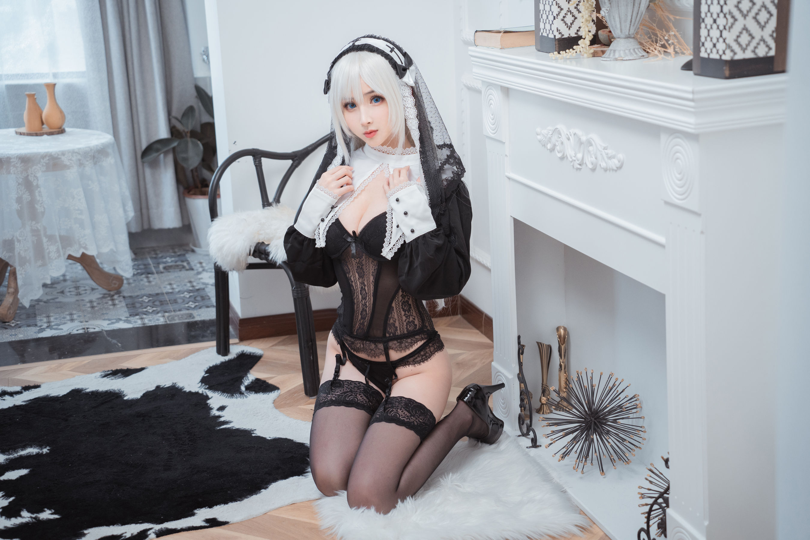 [Cosplay] COS福利rioko凉凉子 - 兼职是修女的兔子小姐