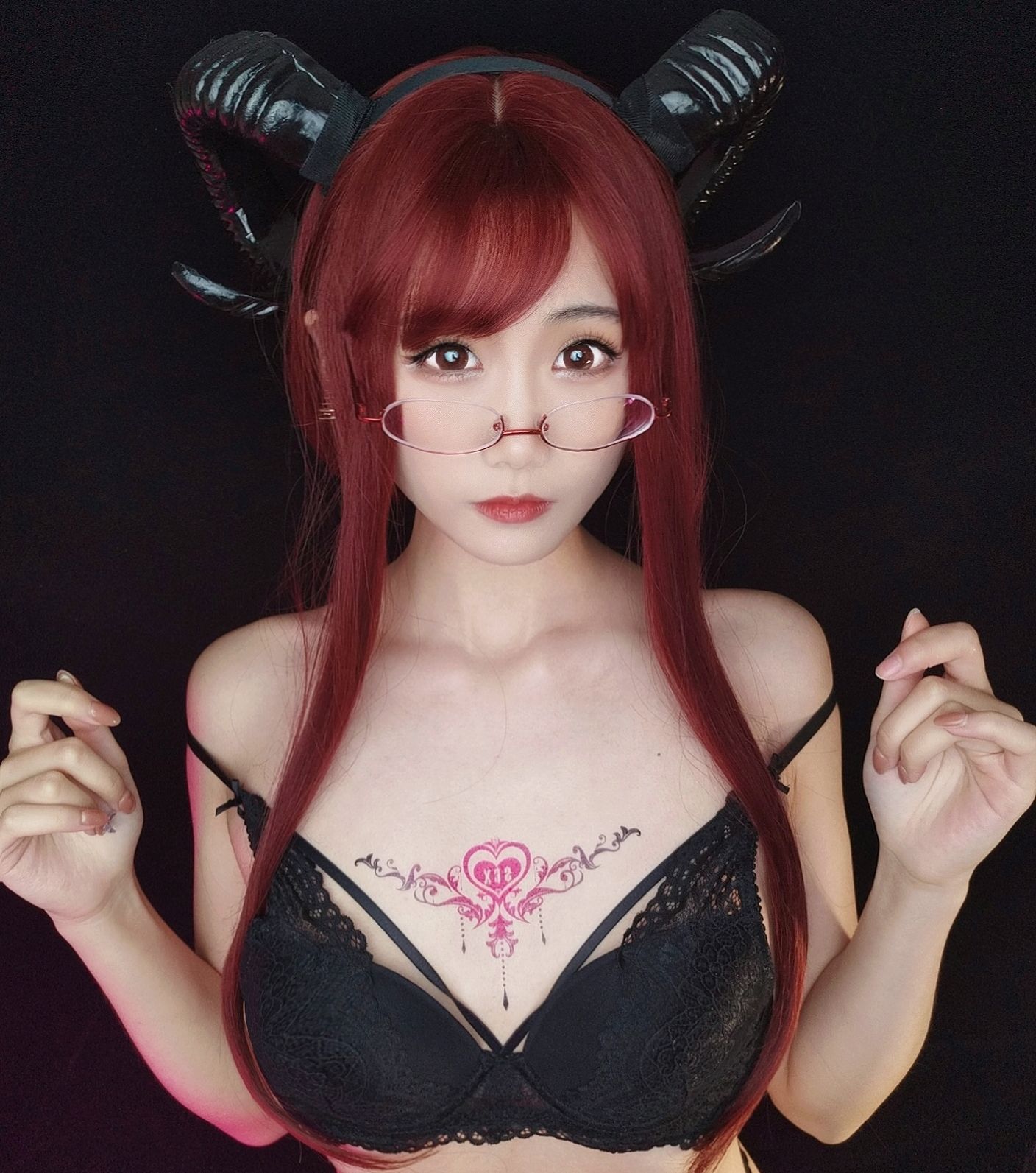 [Cosplay] 动漫博主曉美媽 - (圣诞自拍)雪夜魅魔