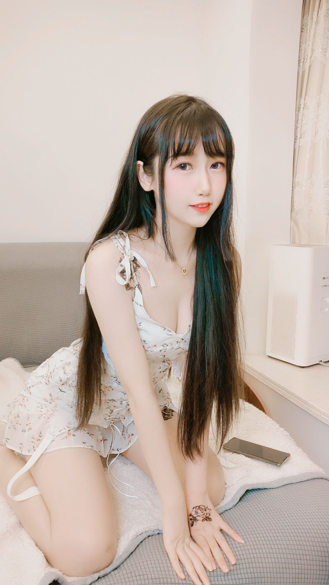[Cosplay] 微博人气Coser不呆猫 - 温柔风连衣裙