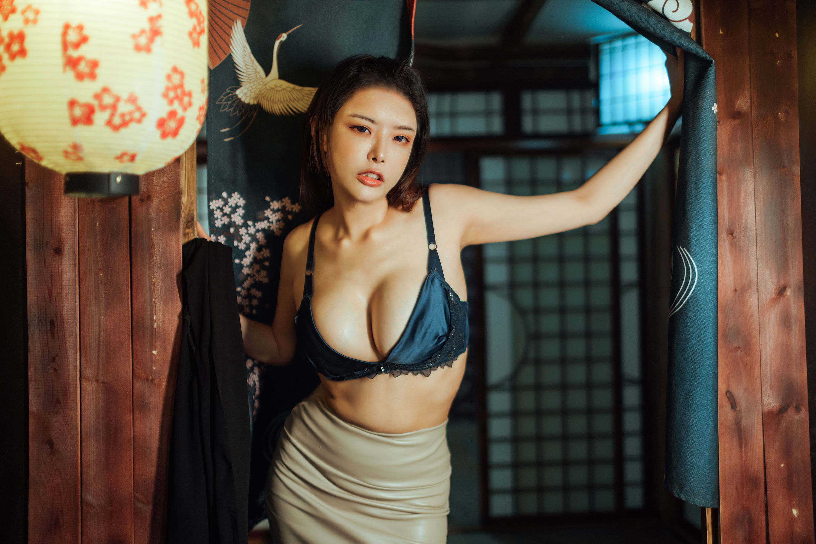 [Cosplay] 秋和柯基(夏小秋秋秋) - 酒醉的蝴蝶