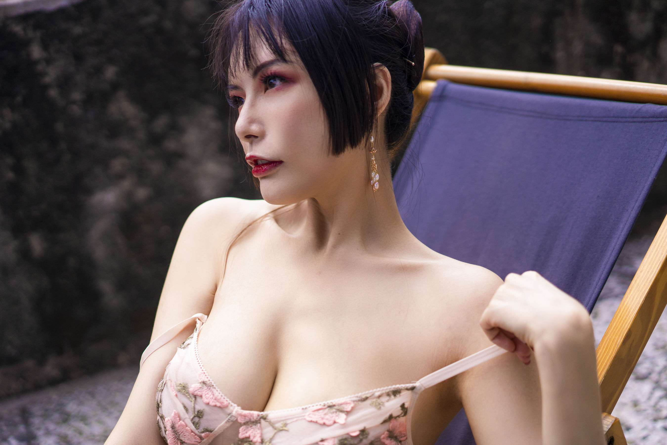 [Cosplay] 秋和柯基(夏小秋秋秋) - 天台