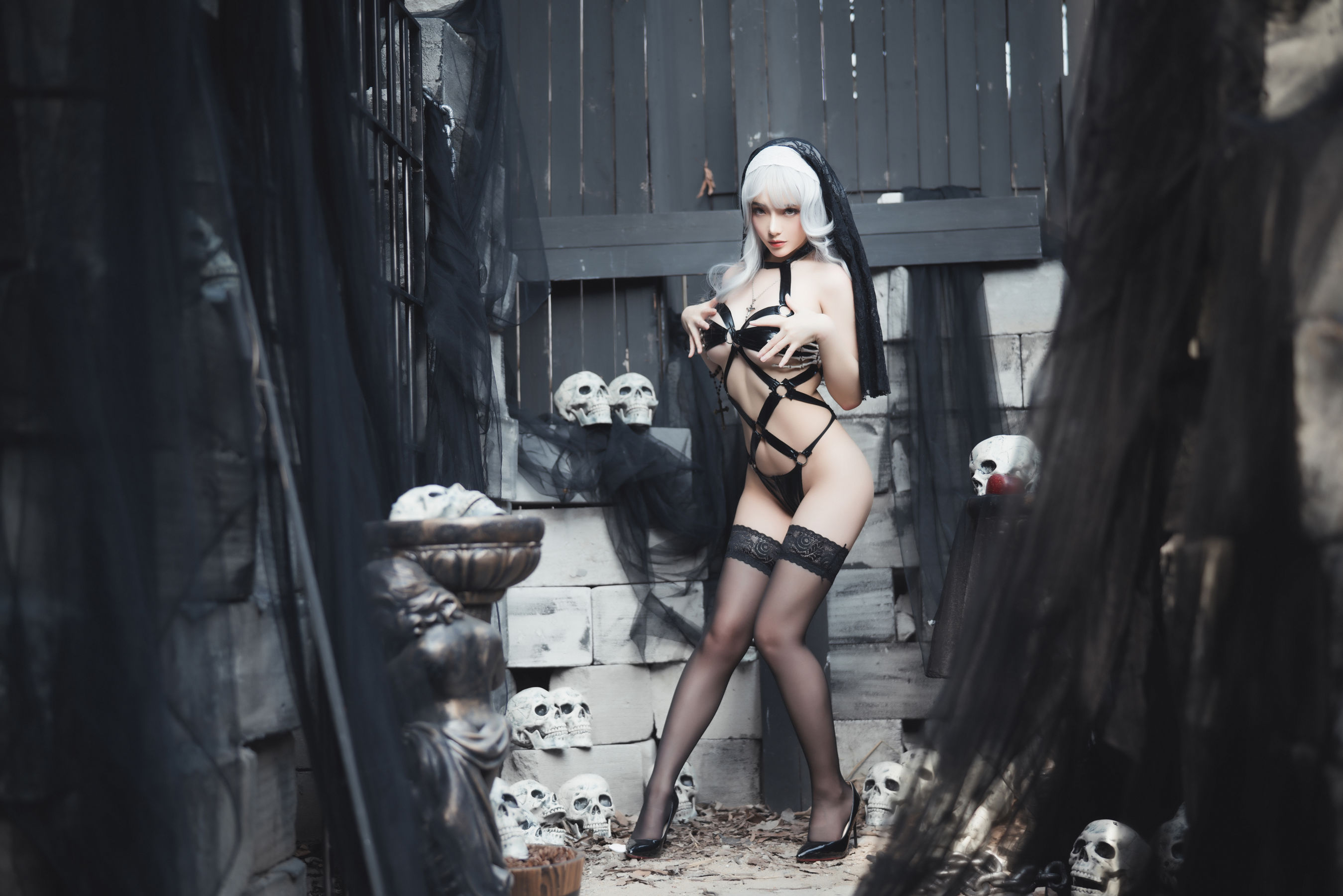 [Cosplay] 动漫博主雯妹 - 暗黑修女