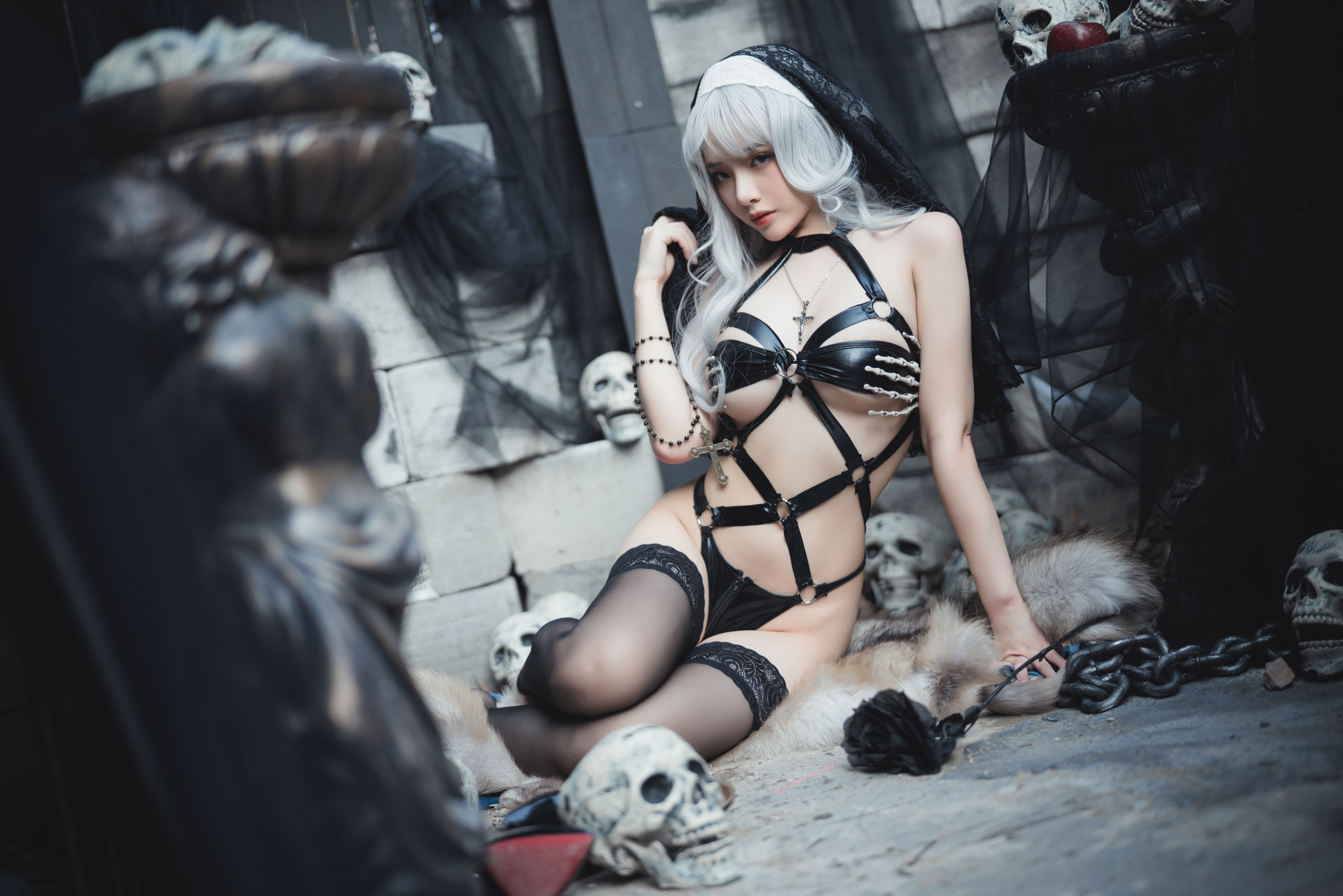 [Cosplay] 动漫博主雯妹 - 暗黑修女