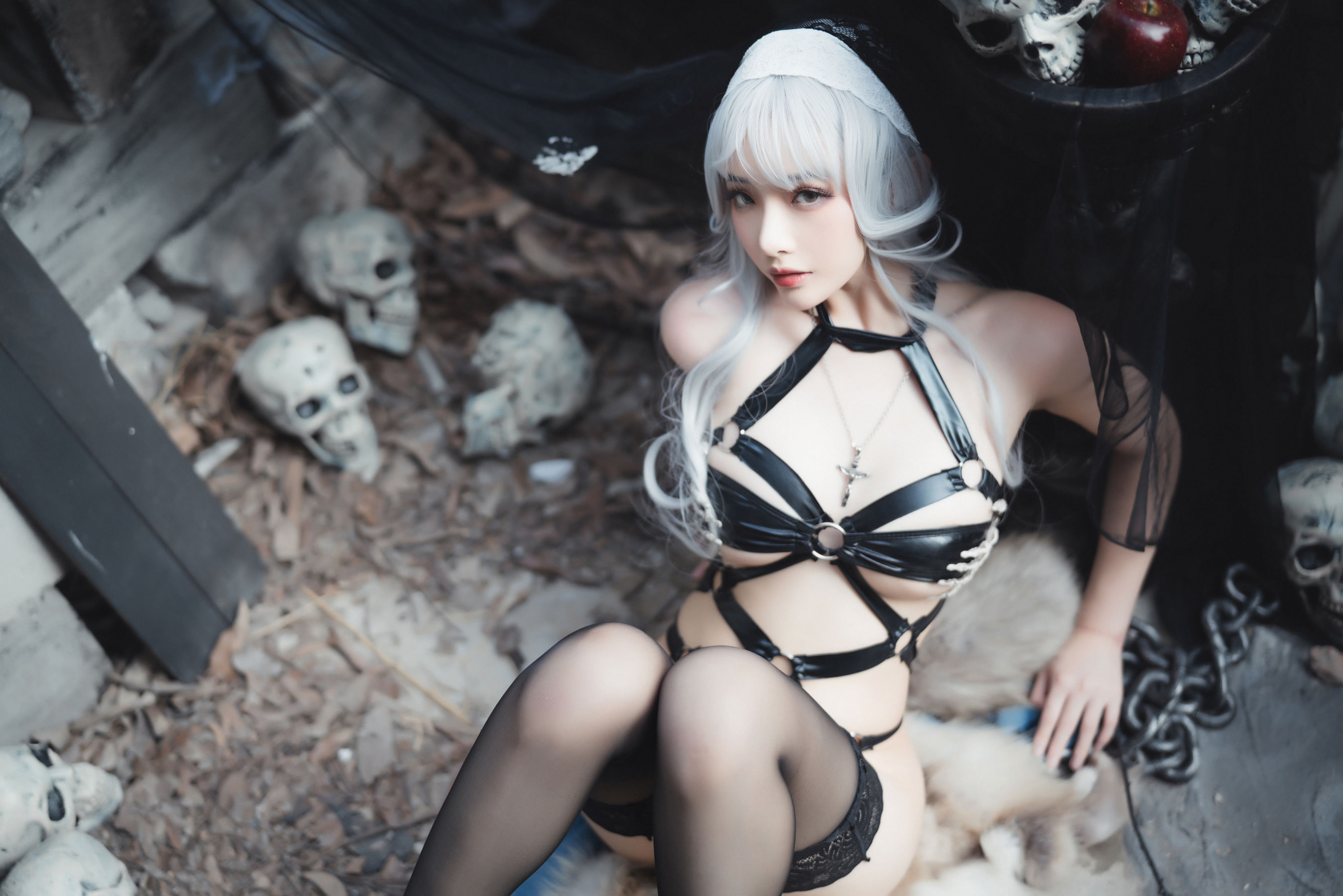 [Cosplay] 动漫博主雯妹 - 暗黑修女