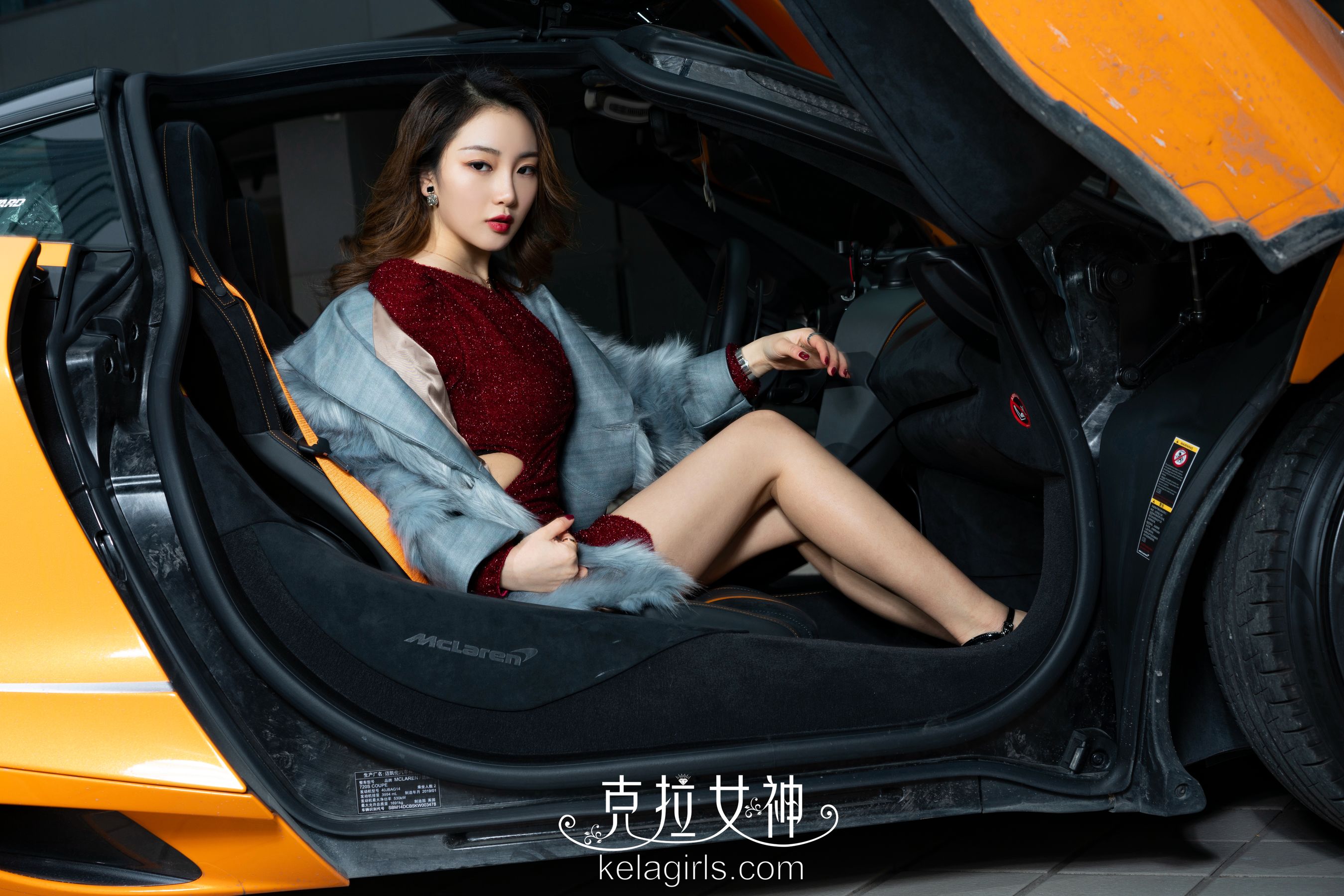 [克拉女神Kelagirls]  舒彤 香车美腿