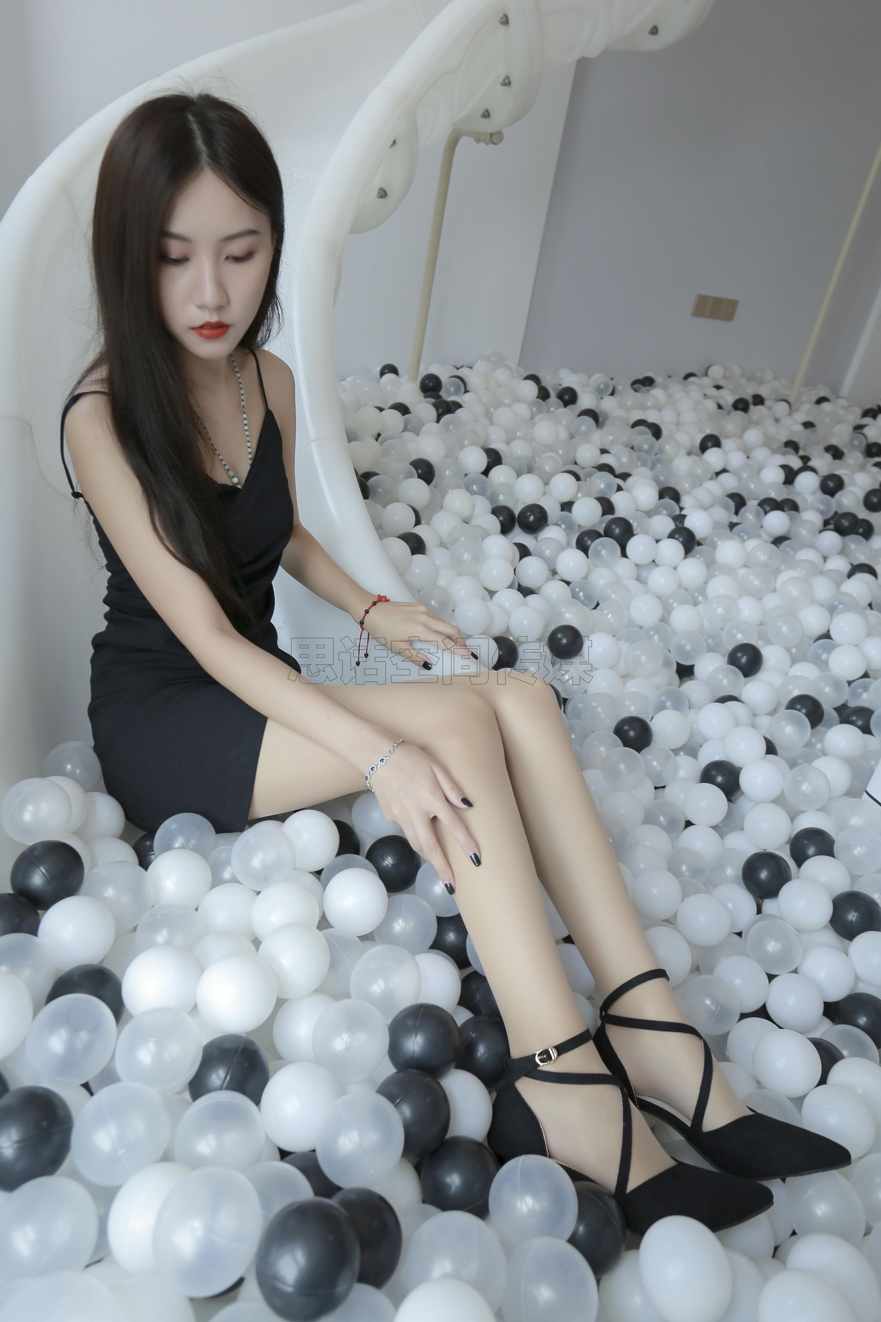 [思话SiHua] SJ001 曦然 泡泡球上的学姐