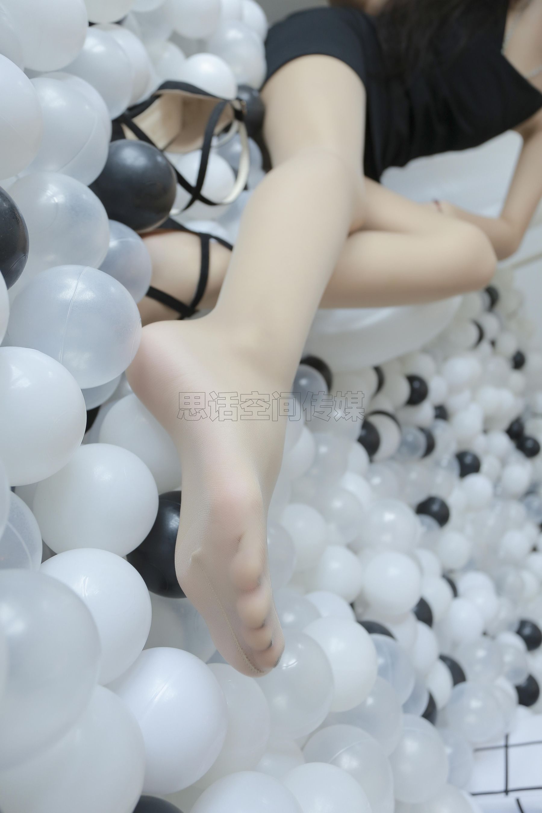 [思话SiHua] SJ001 曦然 泡泡球上的学姐