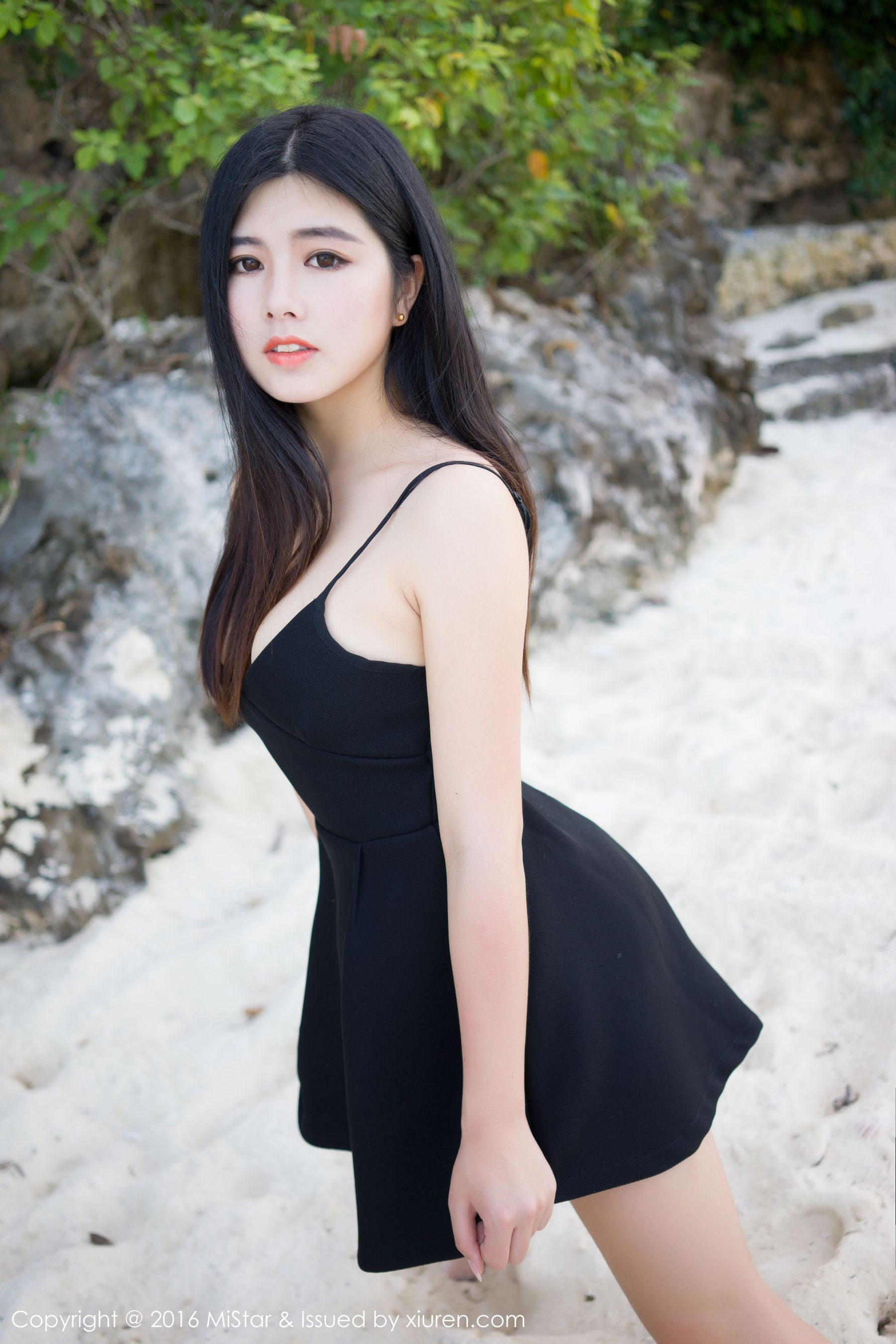 娜露Selena《性感内衣+制服+吊带短裙》 [魅妍社MiStar] Vol.057