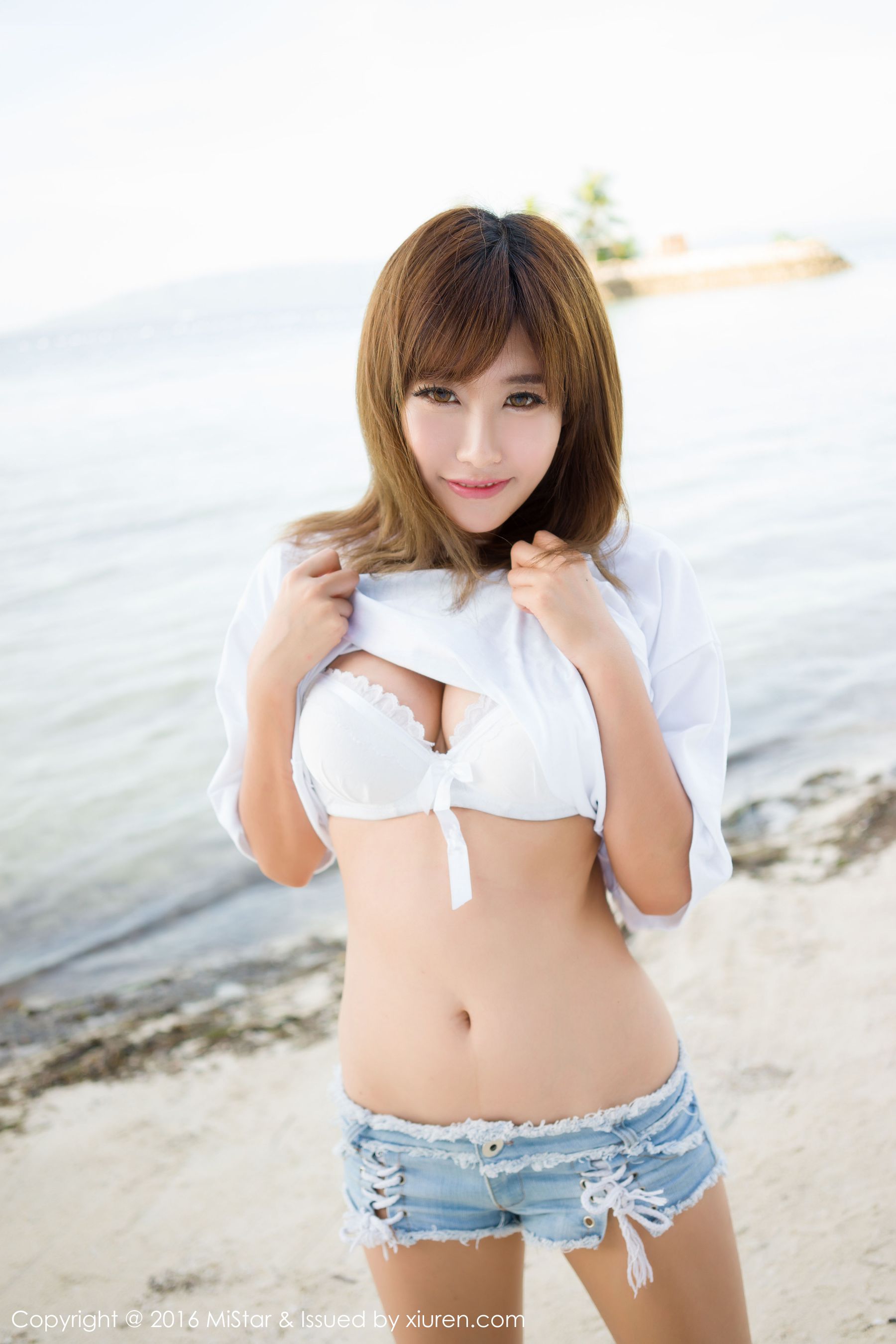 程小烦不烦《薄荷岛旅拍》热裤T恤+泳装 [魅妍社MiStar] Vol.063