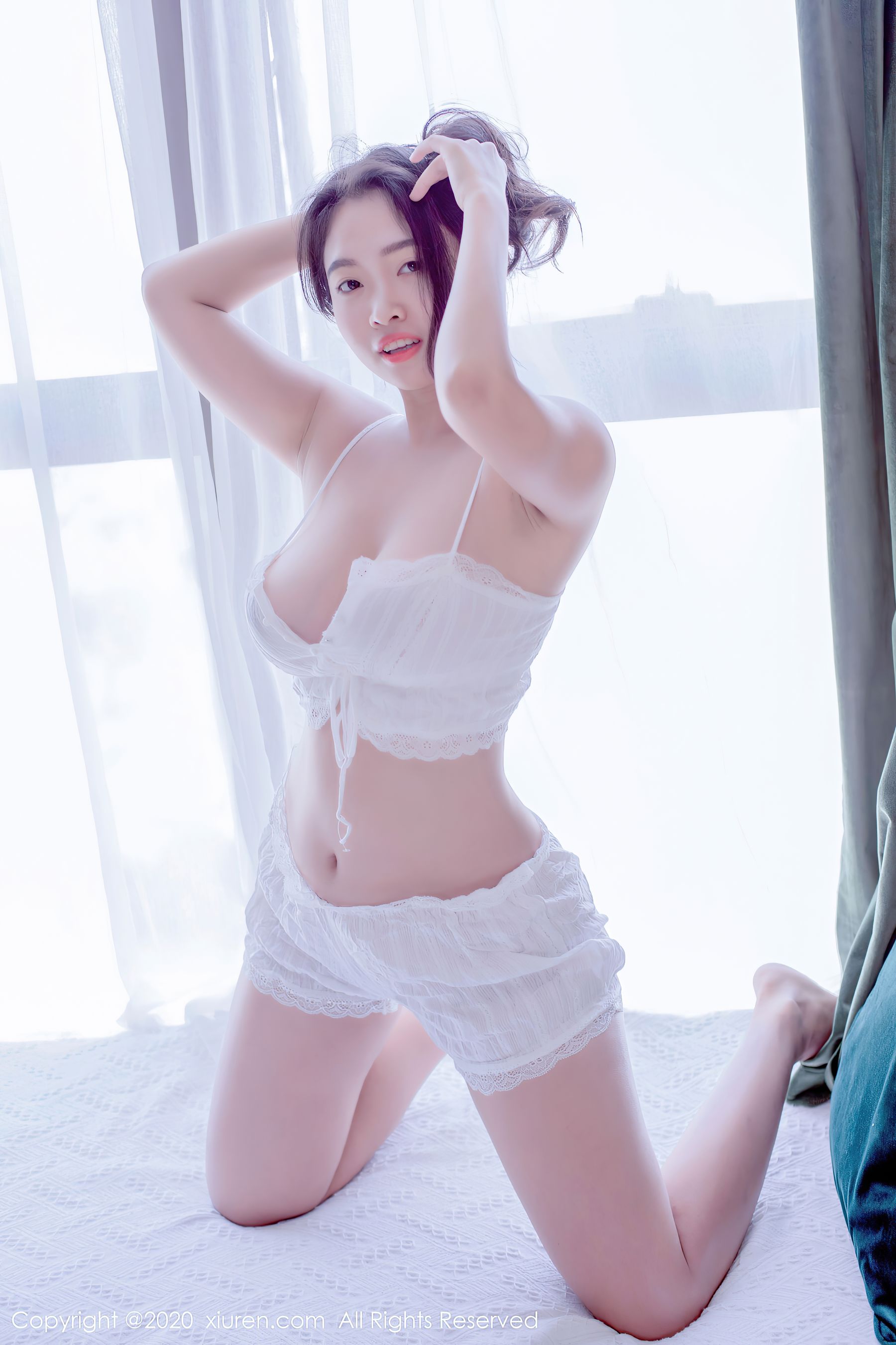 [秀人XIUREN] No.2821 舞媚歆