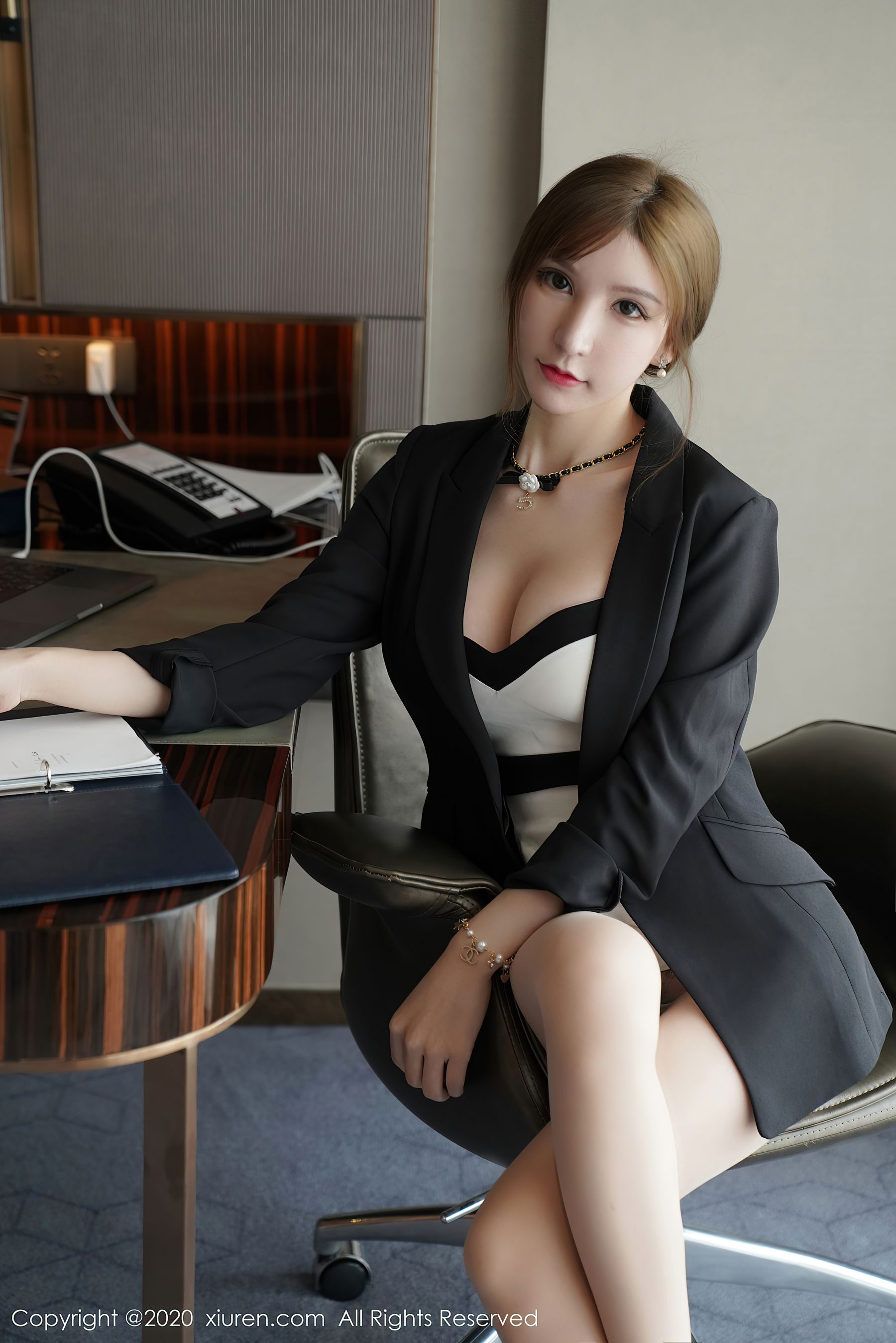 [秀人XIUREN] No.2885 周于希Sandy