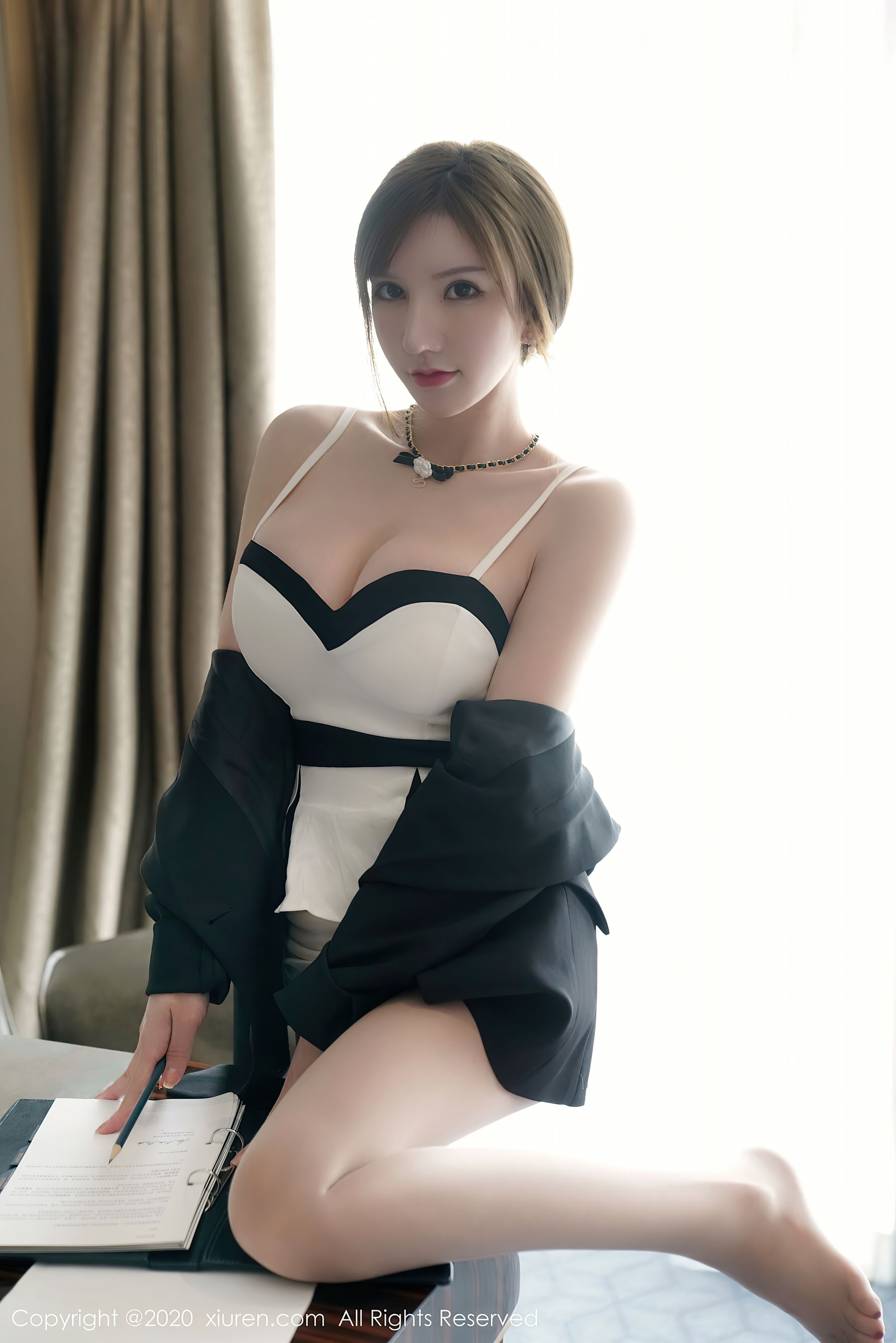 [秀人XIUREN] No.2885 周于希Sandy