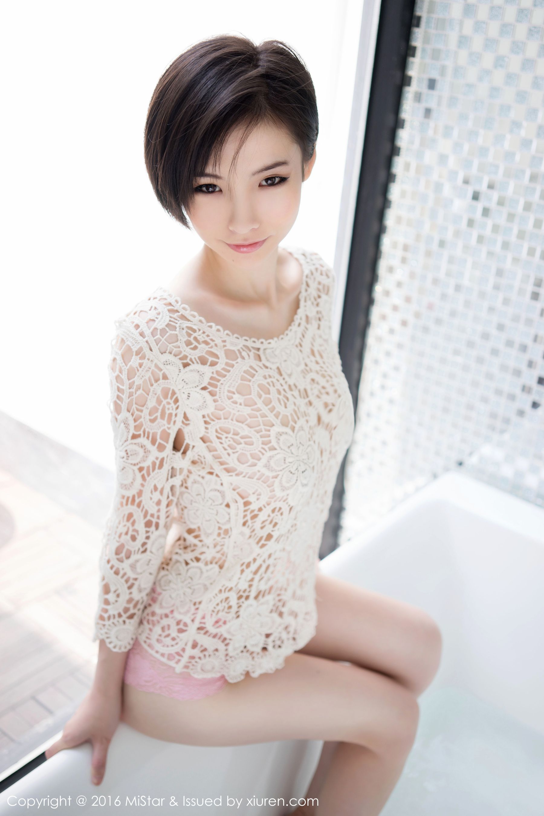 Jenny佳妮《拥有傲人巨乳的短发妹子》 [魅妍社MiStar] Vol.077