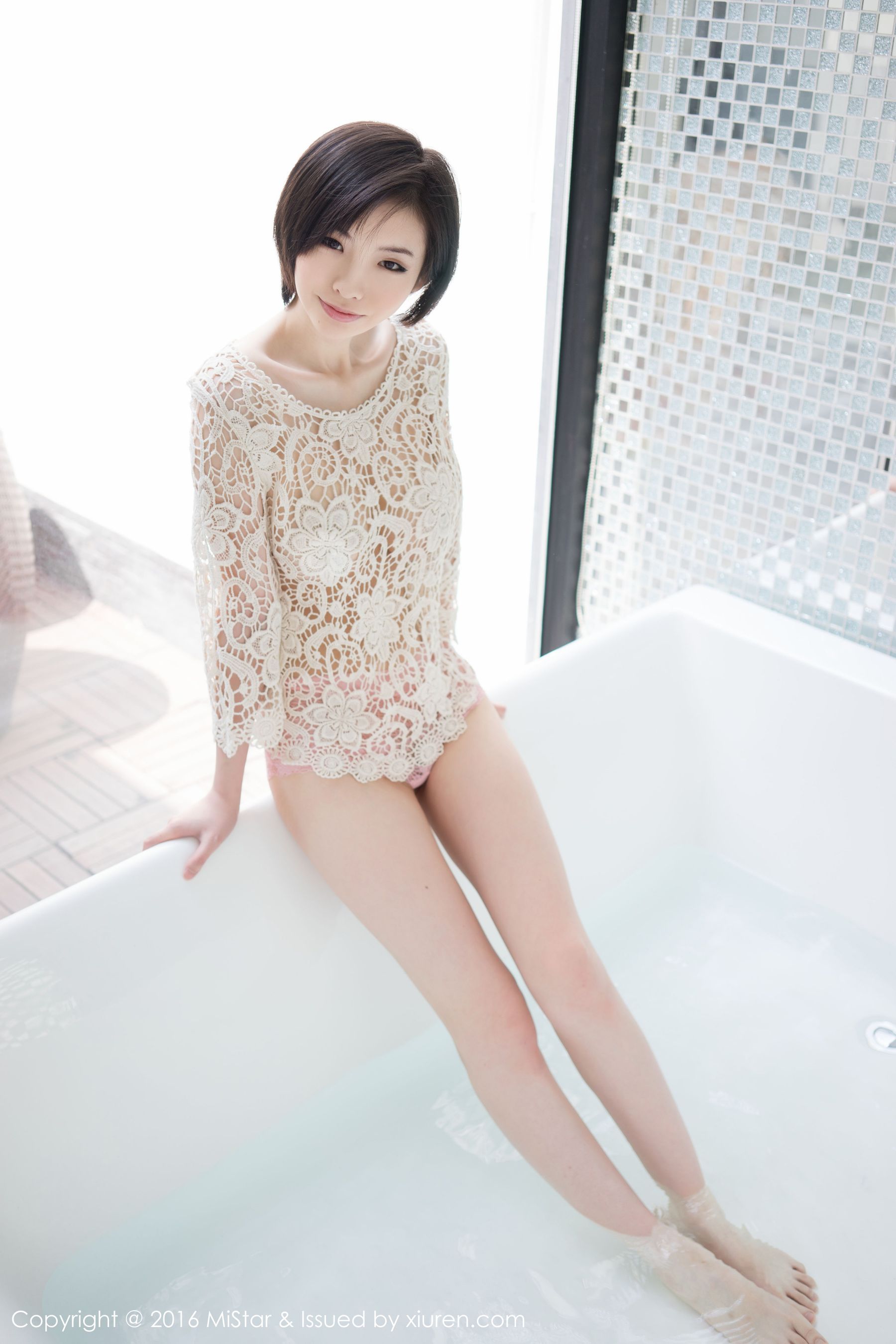 Jenny佳妮《拥有傲人巨乳的短发妹子》 [魅妍社MiStar] Vol.077