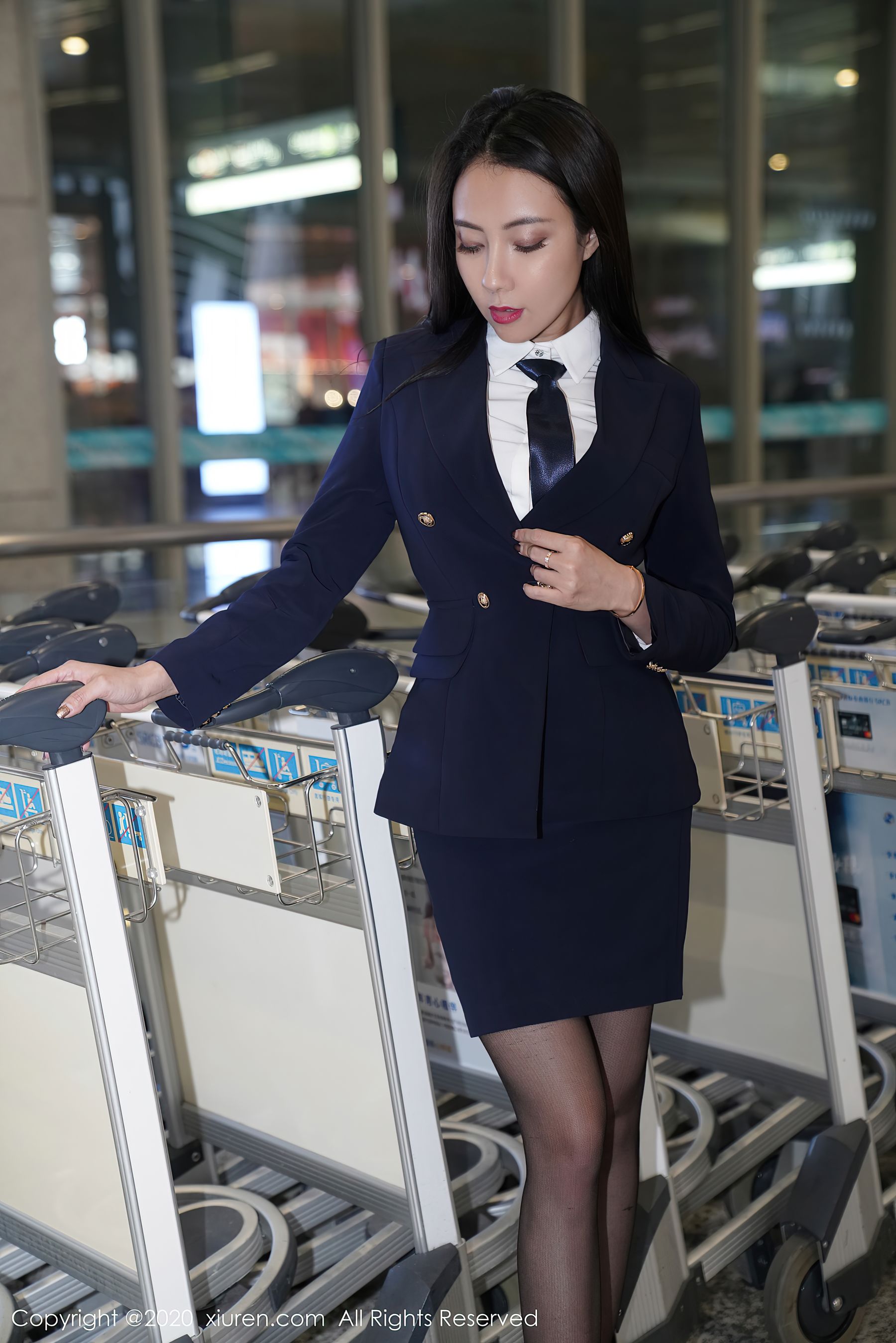 [秀人XIUREN] No.2961 @果儿Victoria&@葛征