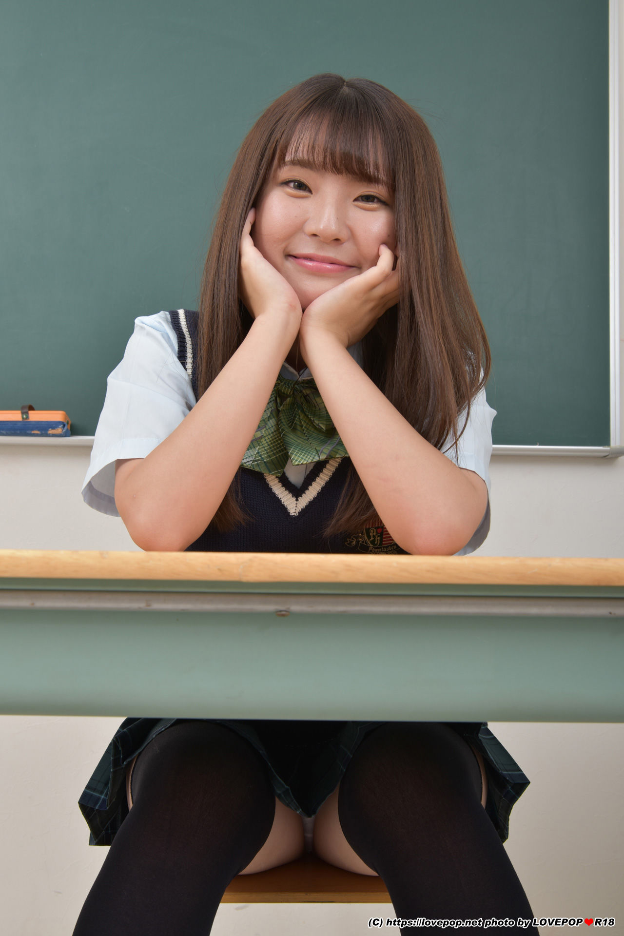 [LOVEPOP] Momoka Nakazama 仲沢ももか Photoset 05
