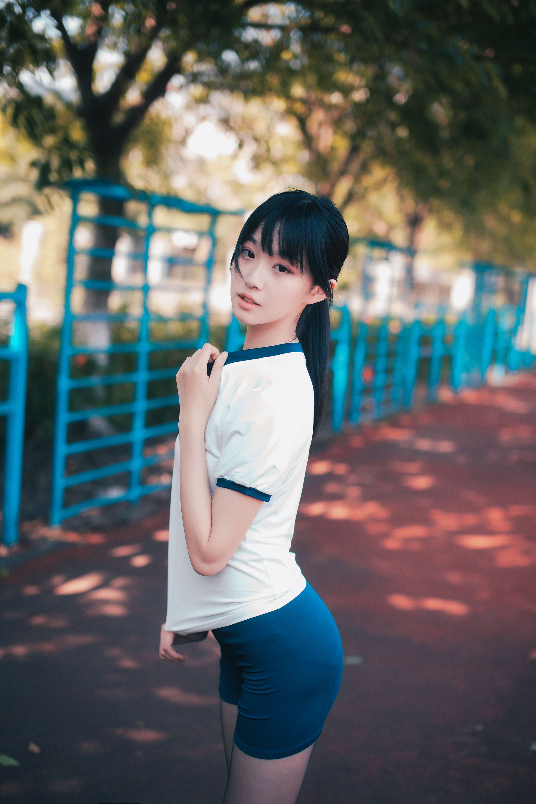 [COS福利] COS萌妹沧霁桔梗 - 黑丝体操服