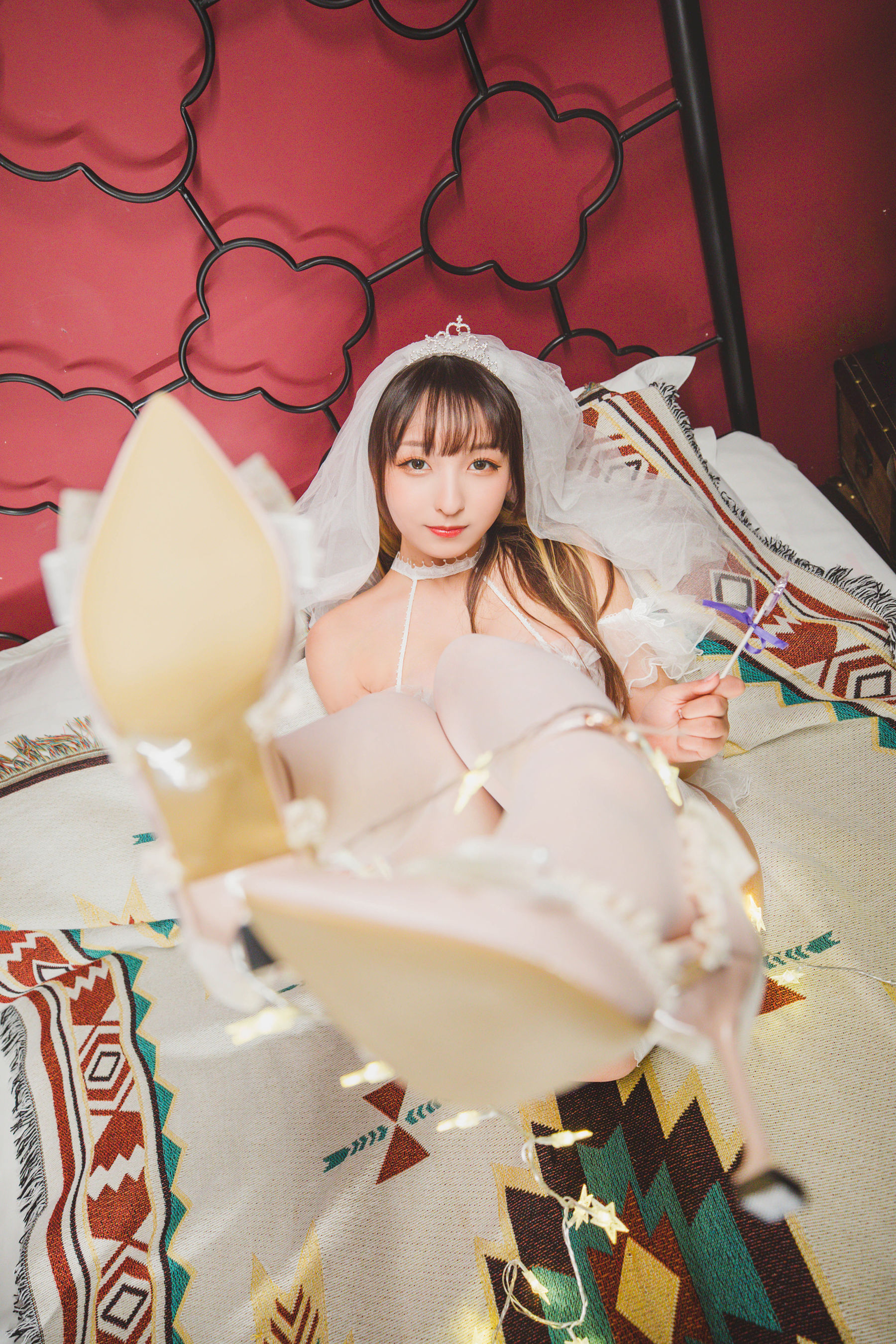 [COS福利] 萝莉神楽板真冬 - 光の囁き-光の修女