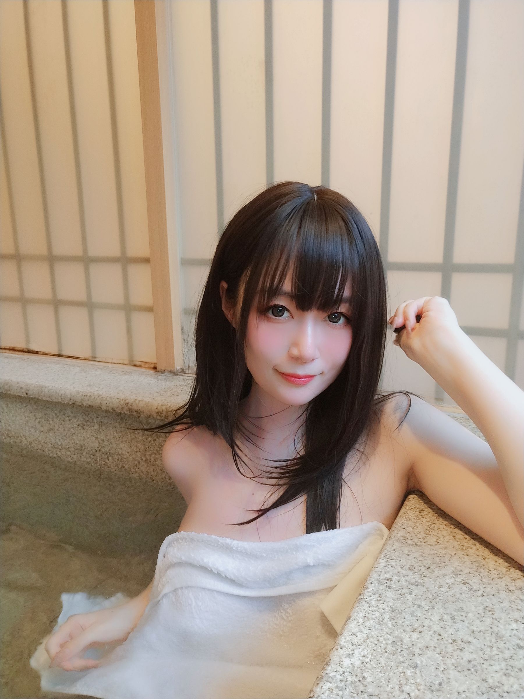 [COS福利] Coser小姐姐白银 - 女场浴池(下)