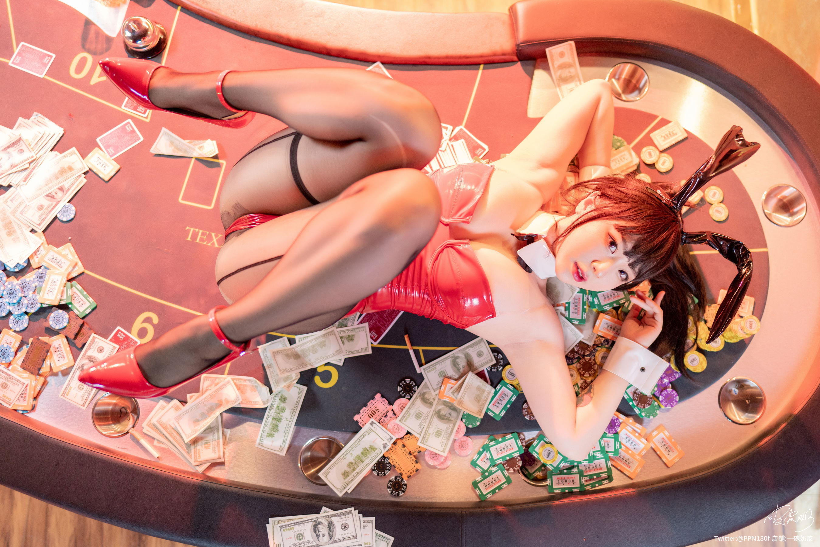 [COS福利] 皮皮奶可可爱了啦 - 元旦兔女郎