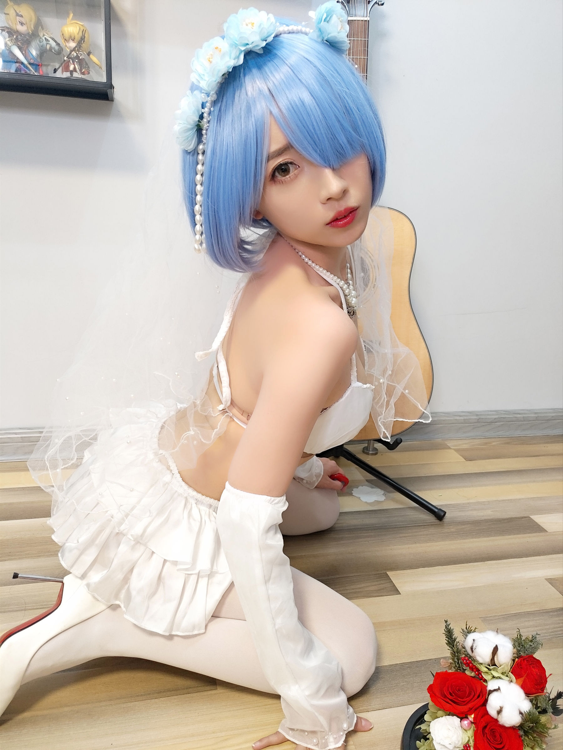 [COS福利] 斗鱼主播小女巫露娜 - 雷姆婚纱