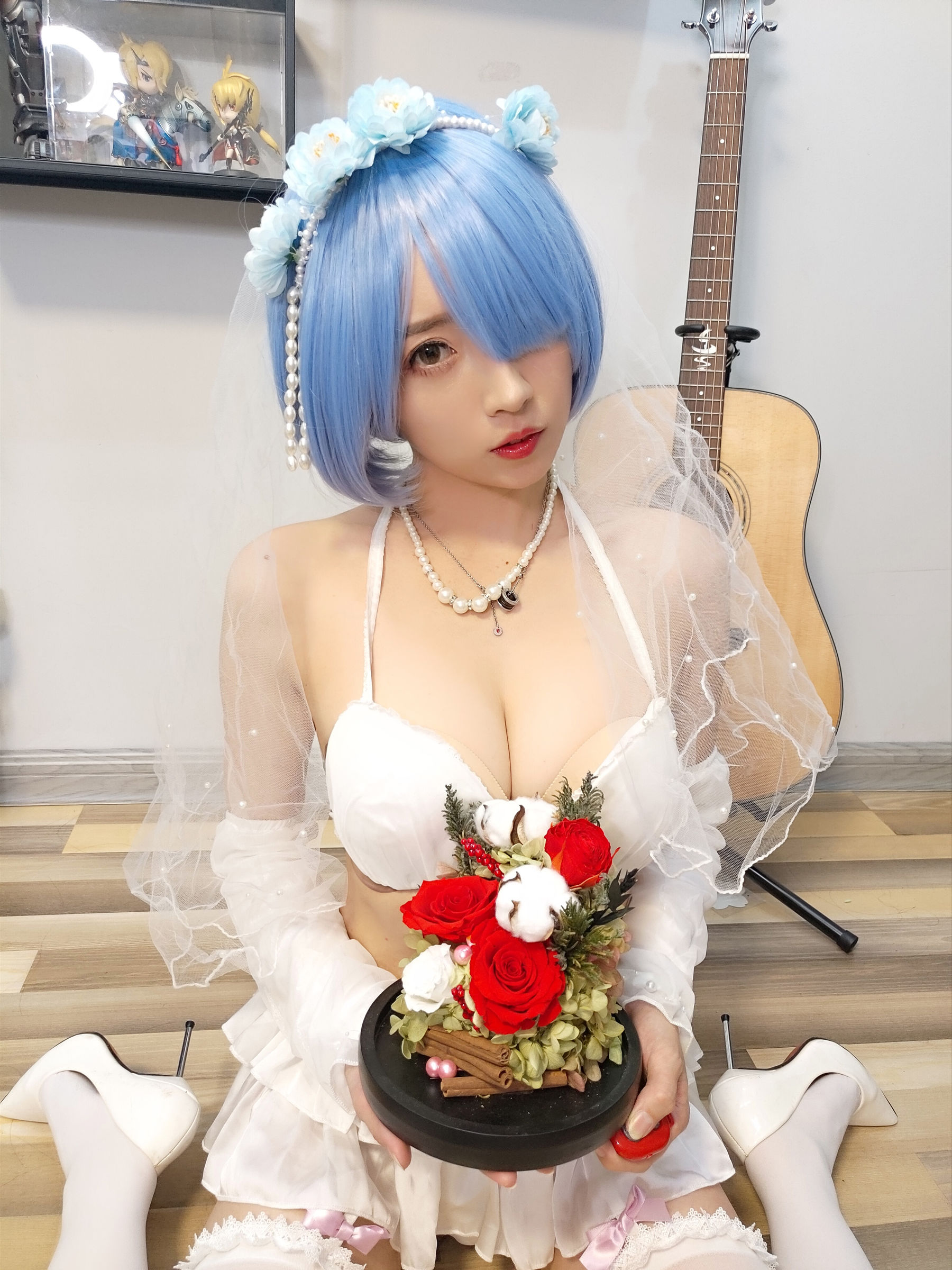 [COS福利] 斗鱼主播小女巫露娜 - 雷姆婚纱