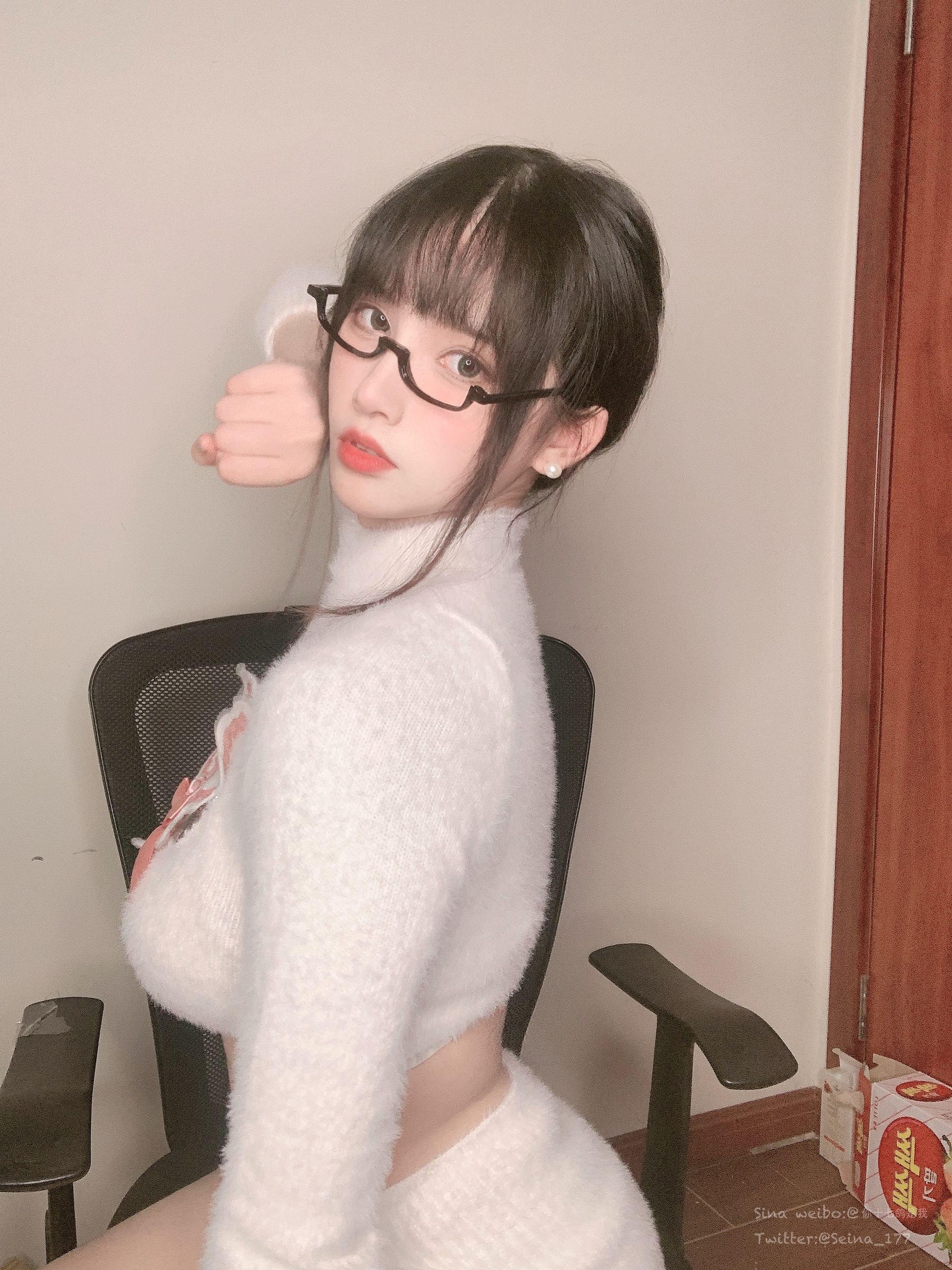[COS福利] 动漫博主你十七鸽 - 圣诞