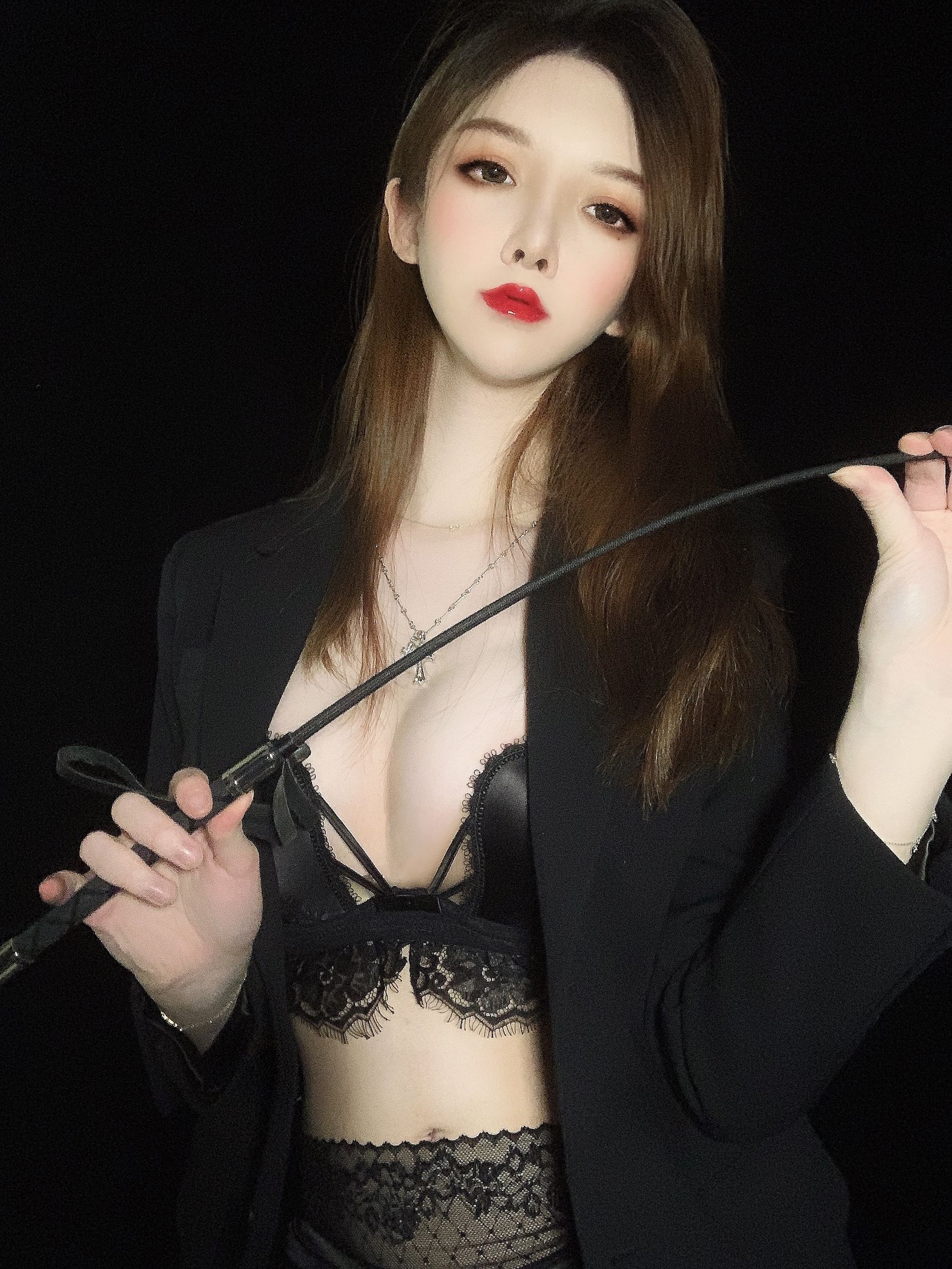 [COS福利] 一小央泽 - 优雅的坏女人罢了