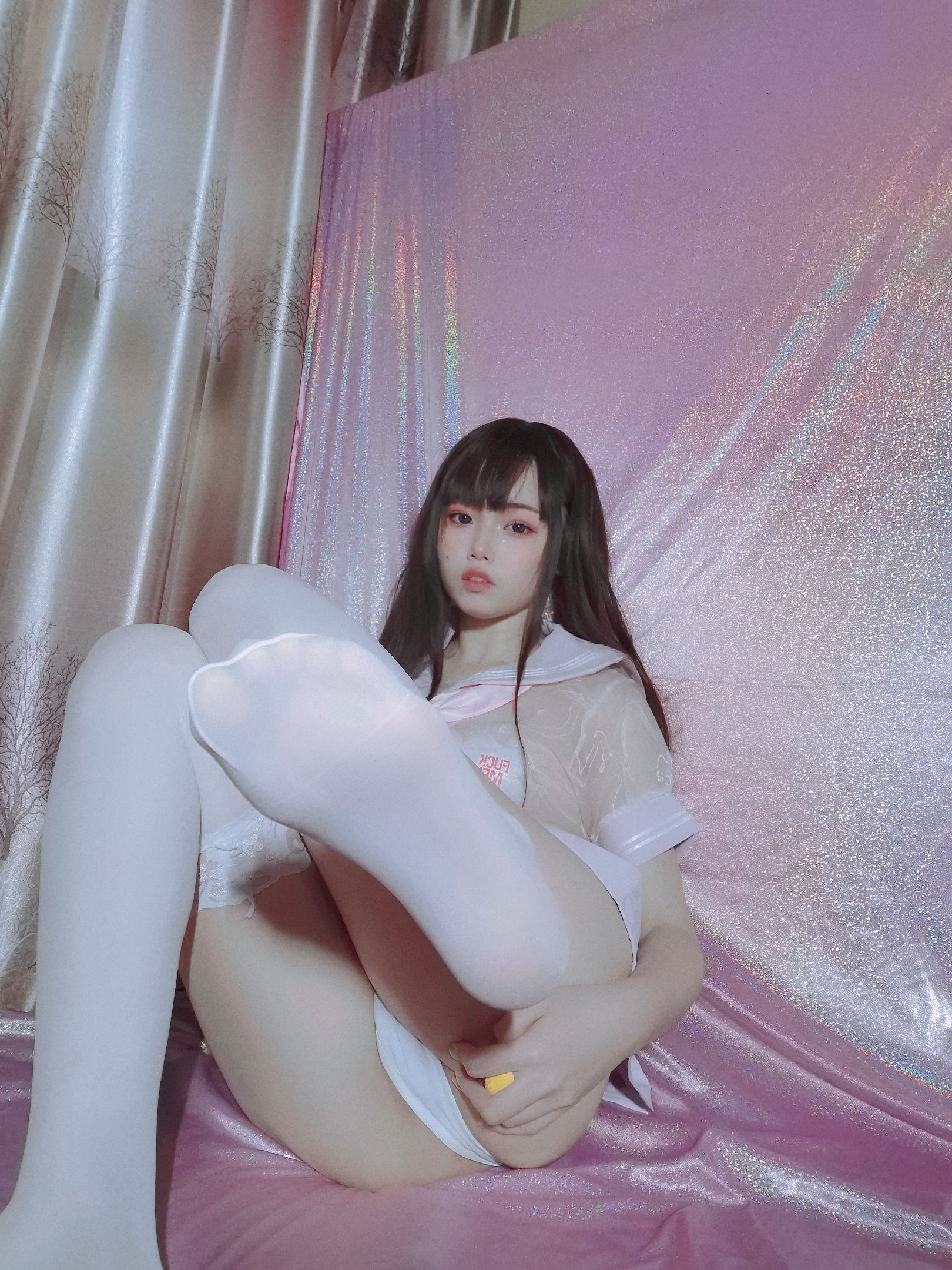 [COS福利] 七月喵子 - 粉嫩水手服