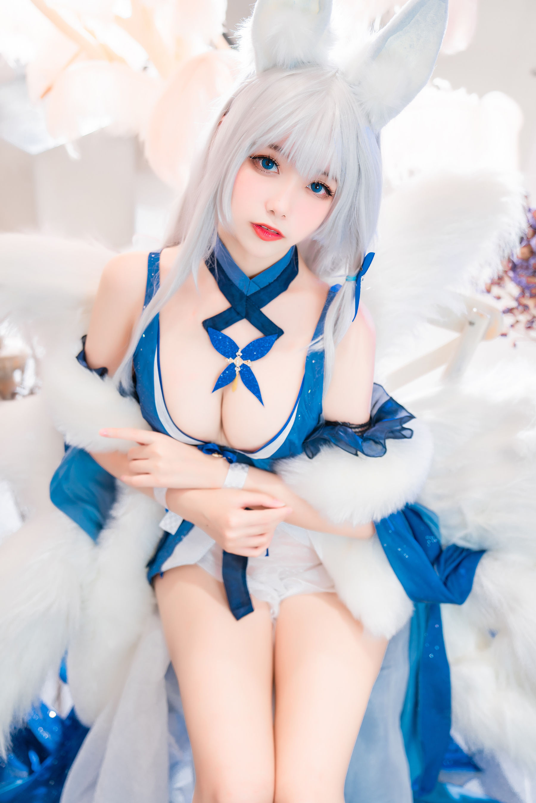 [COS福利] 微博妹子Momoko葵葵 - 信浓礼服