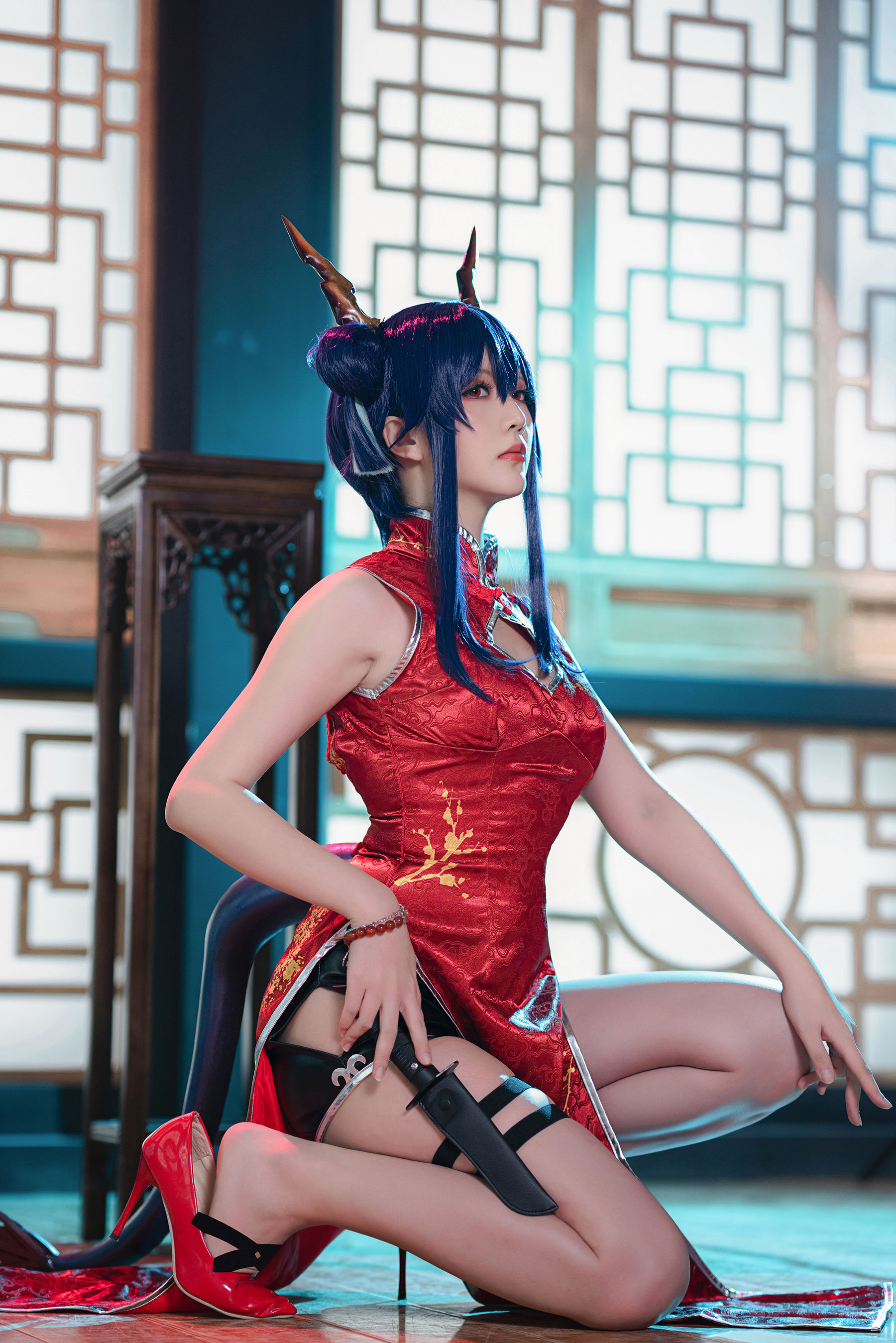 [COS福利] Coser小姐姐星之迟迟 - 明日方舟《陈》
